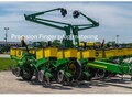 2012 John Deere 1760 Planter