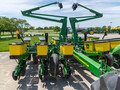2012 John Deere 1760 Planter