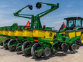 2012 John Deere 1760 Planter