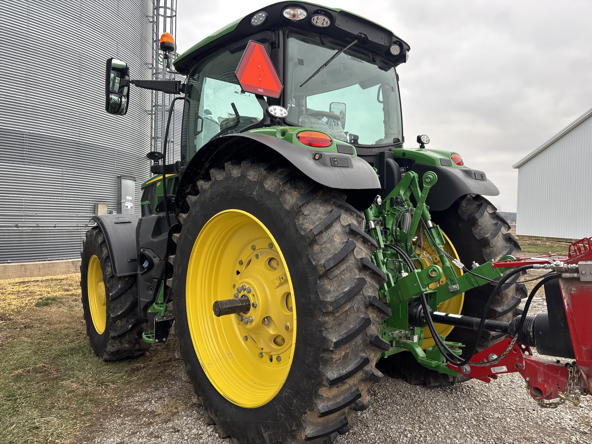 2024 John Deere 6R 195 Tractor