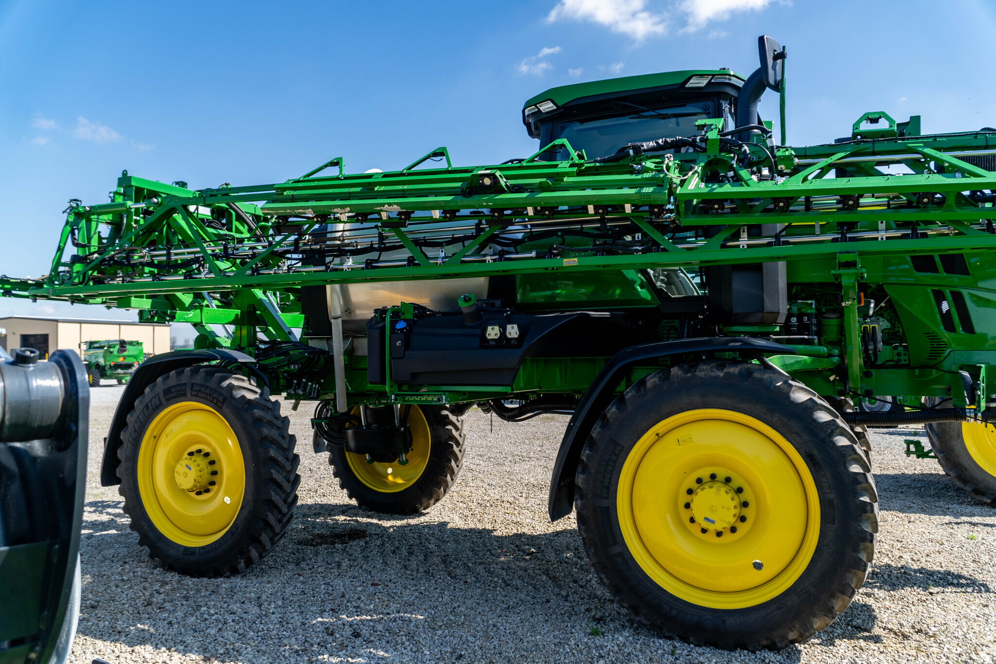 2025 John Deere 410R Self-Propelled Sprayer