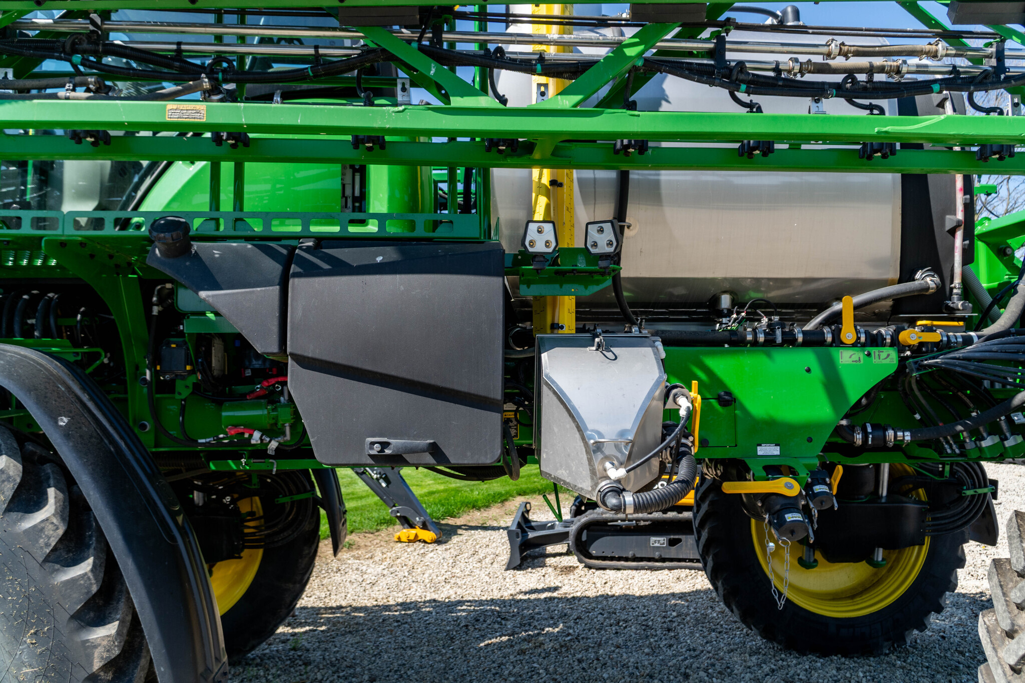 2025 John Deere 410R Self-Propelled Sprayer
