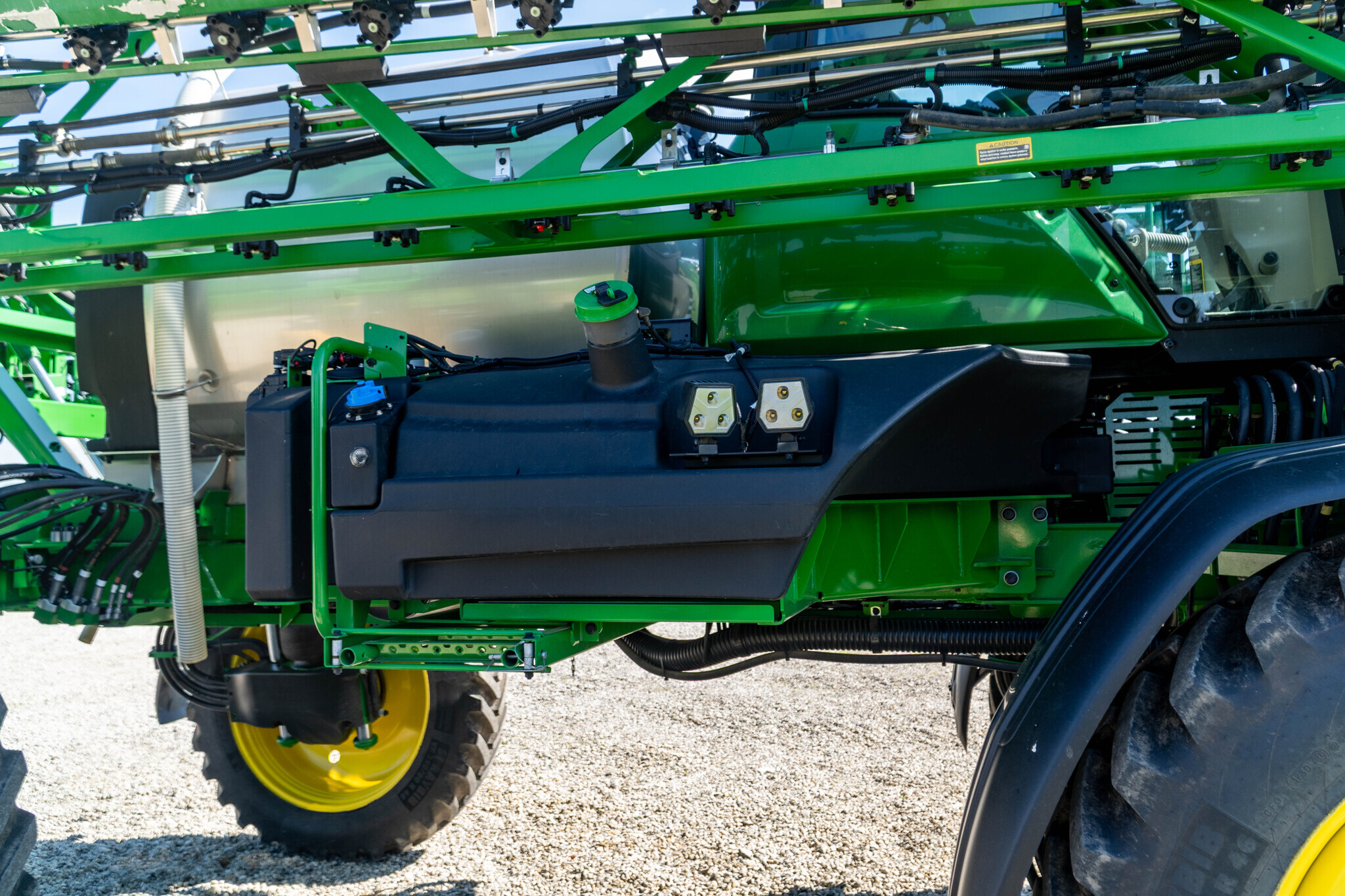 2025 John Deere 410R Self-Propelled Sprayer