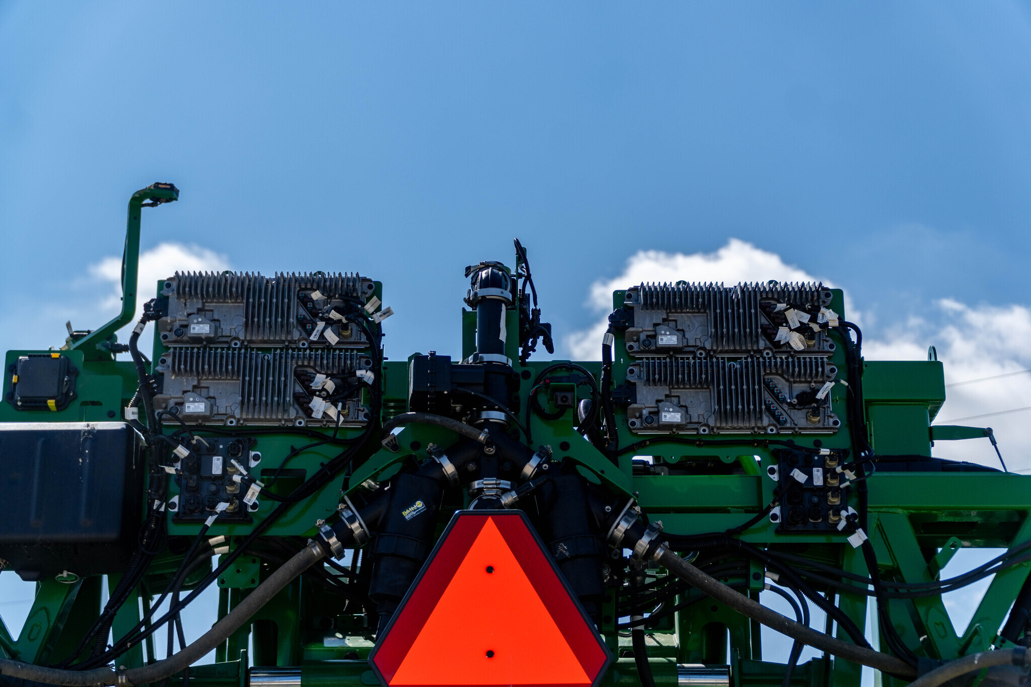 2025 John Deere 410R Self-Propelled Sprayer