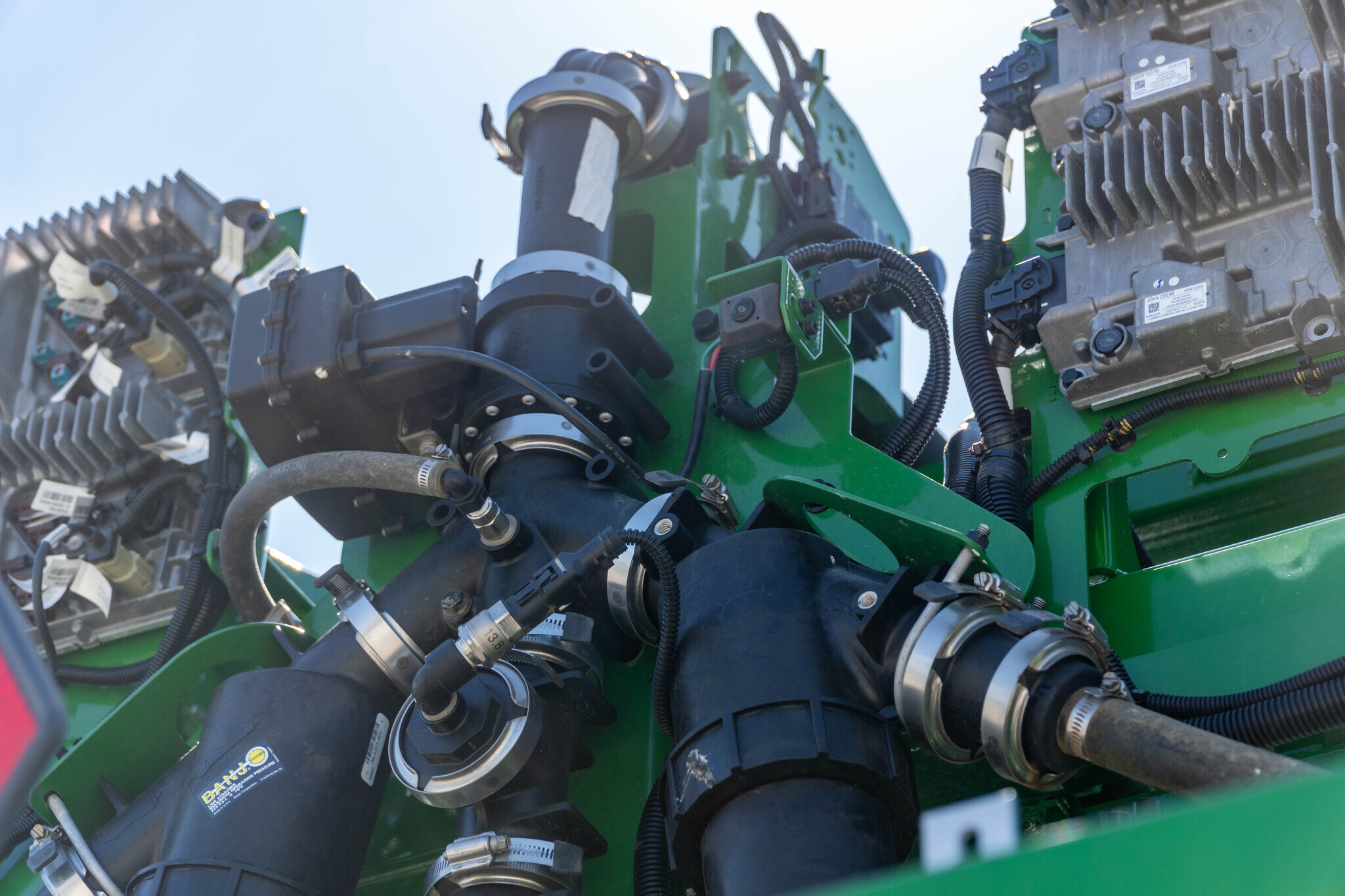 2025 John Deere 410R Self-Propelled Sprayer