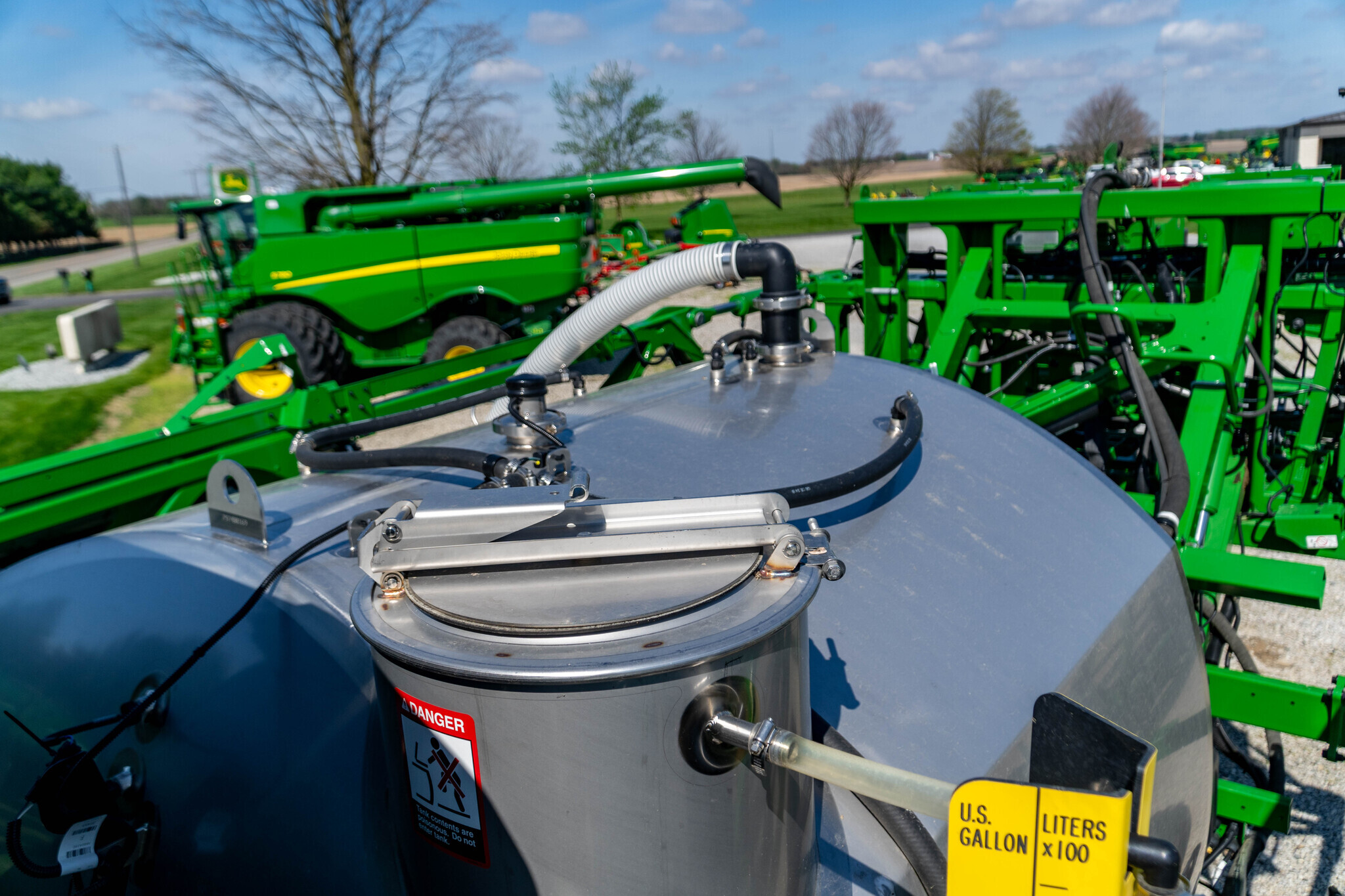 2025 John Deere 410R Self-Propelled Sprayer