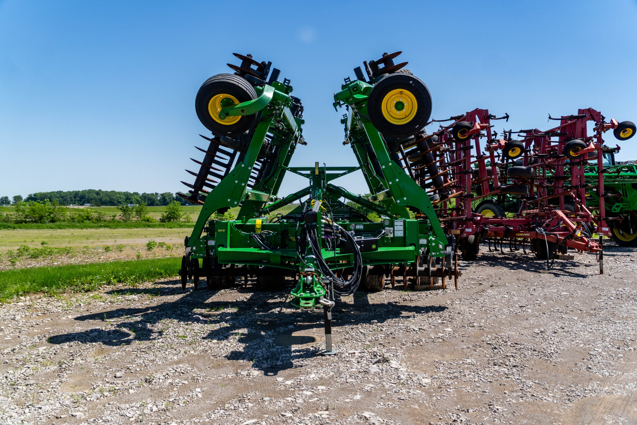 2023 John Deere 2660VT Vertical Tillage