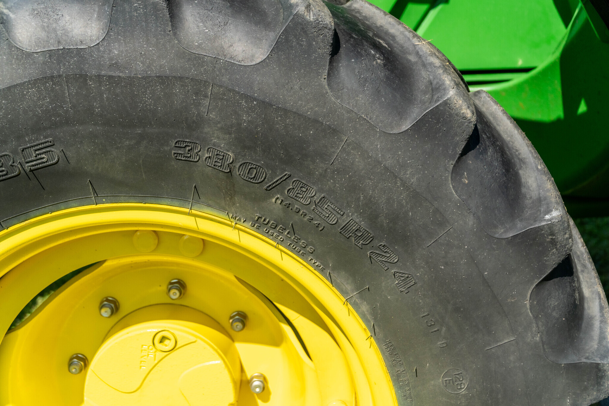 2013 John Deere 6115R Tractor