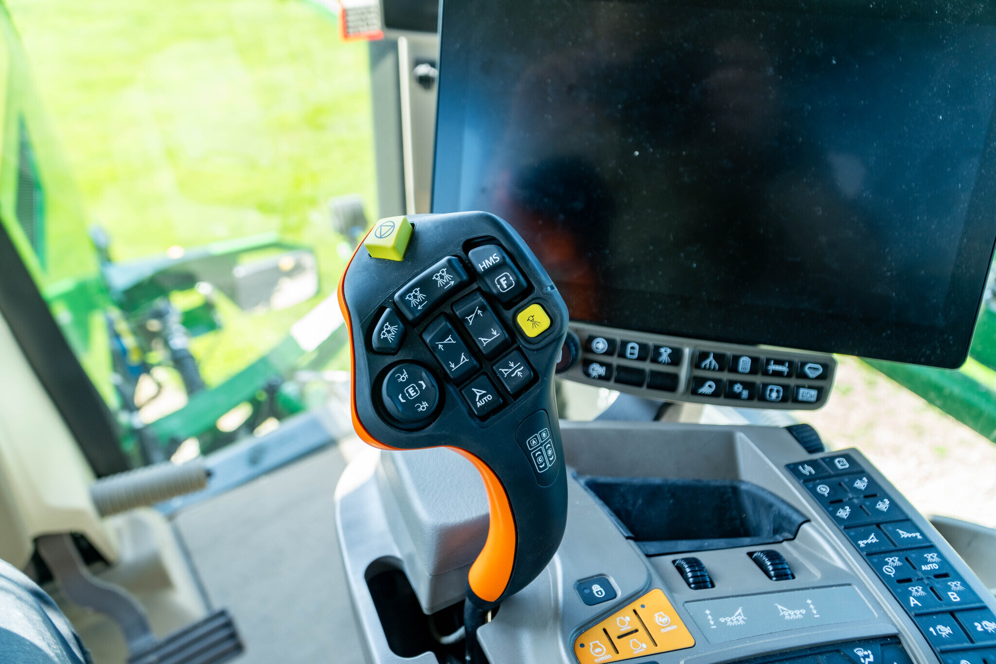 2025 John Deere 410R Self-Propelled Sprayer