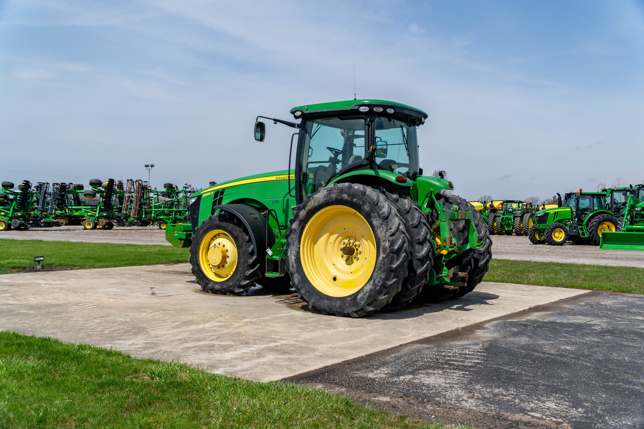 2013 John Deere 8285R Tractor