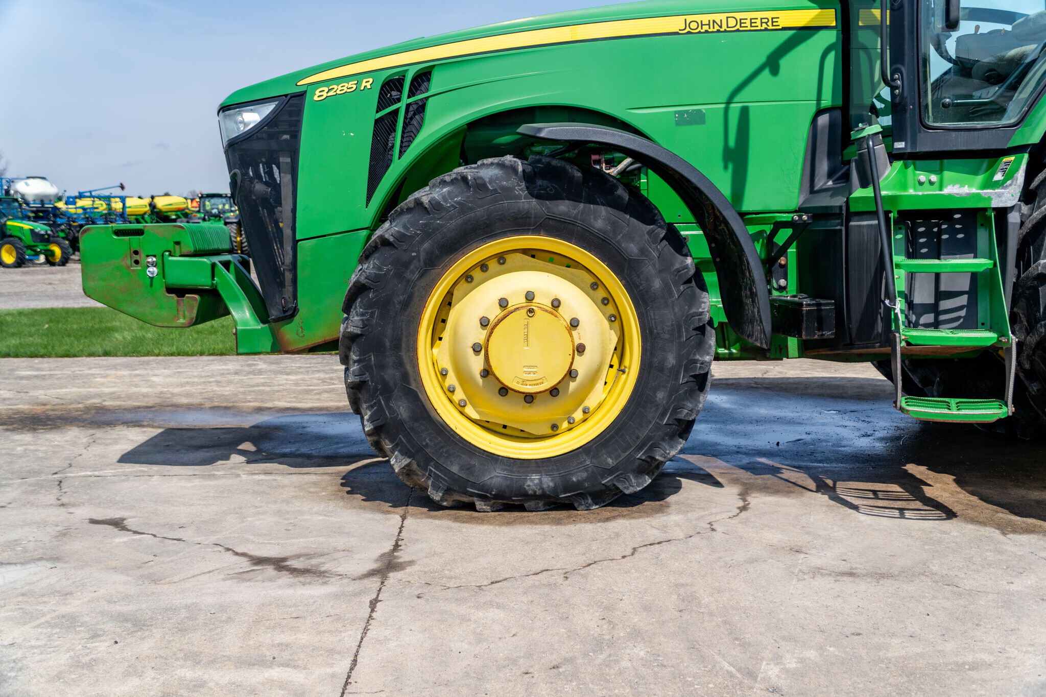 2013 John Deere 8285R Tractor