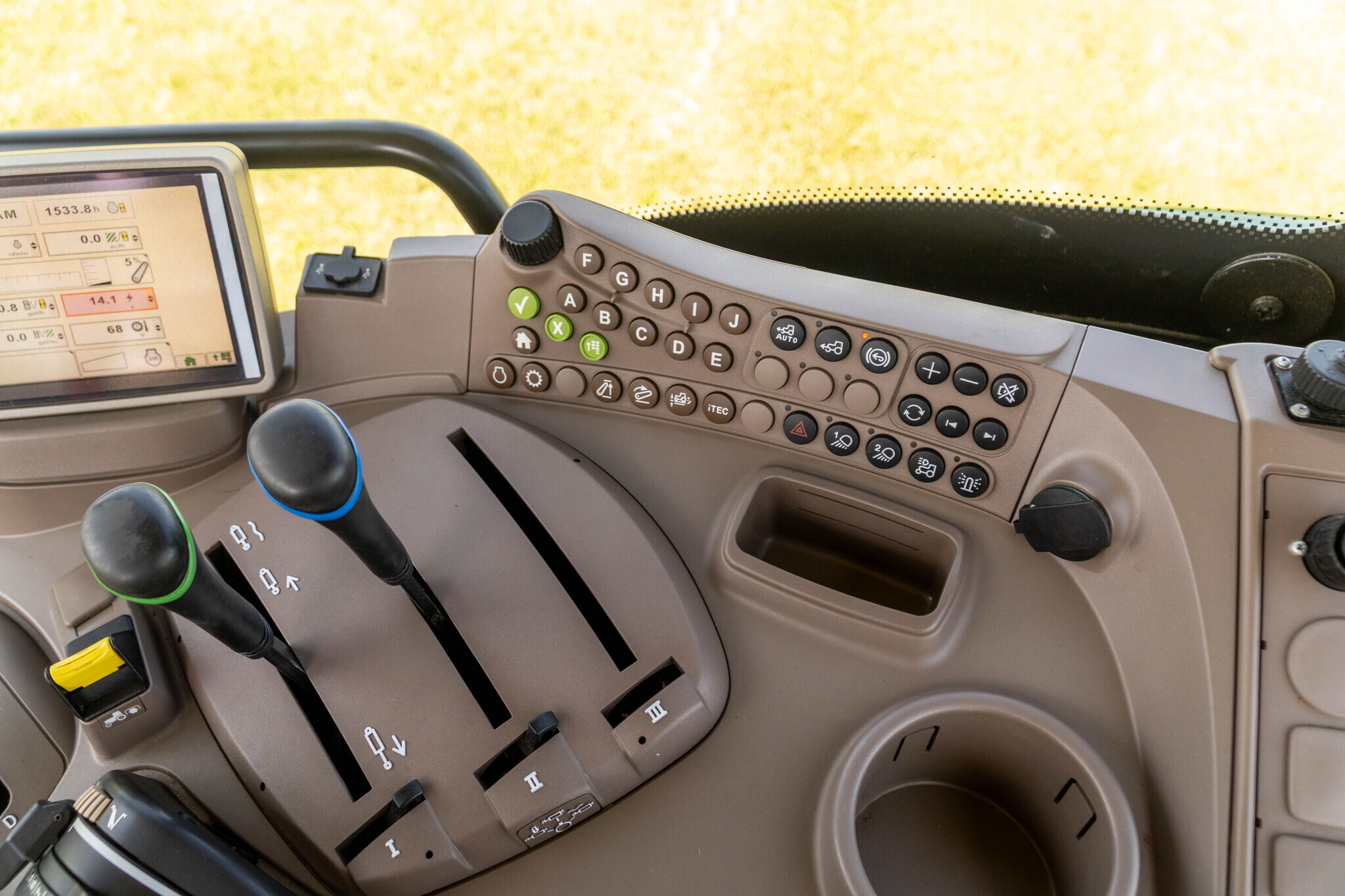 2013 John Deere 6115R Tractor