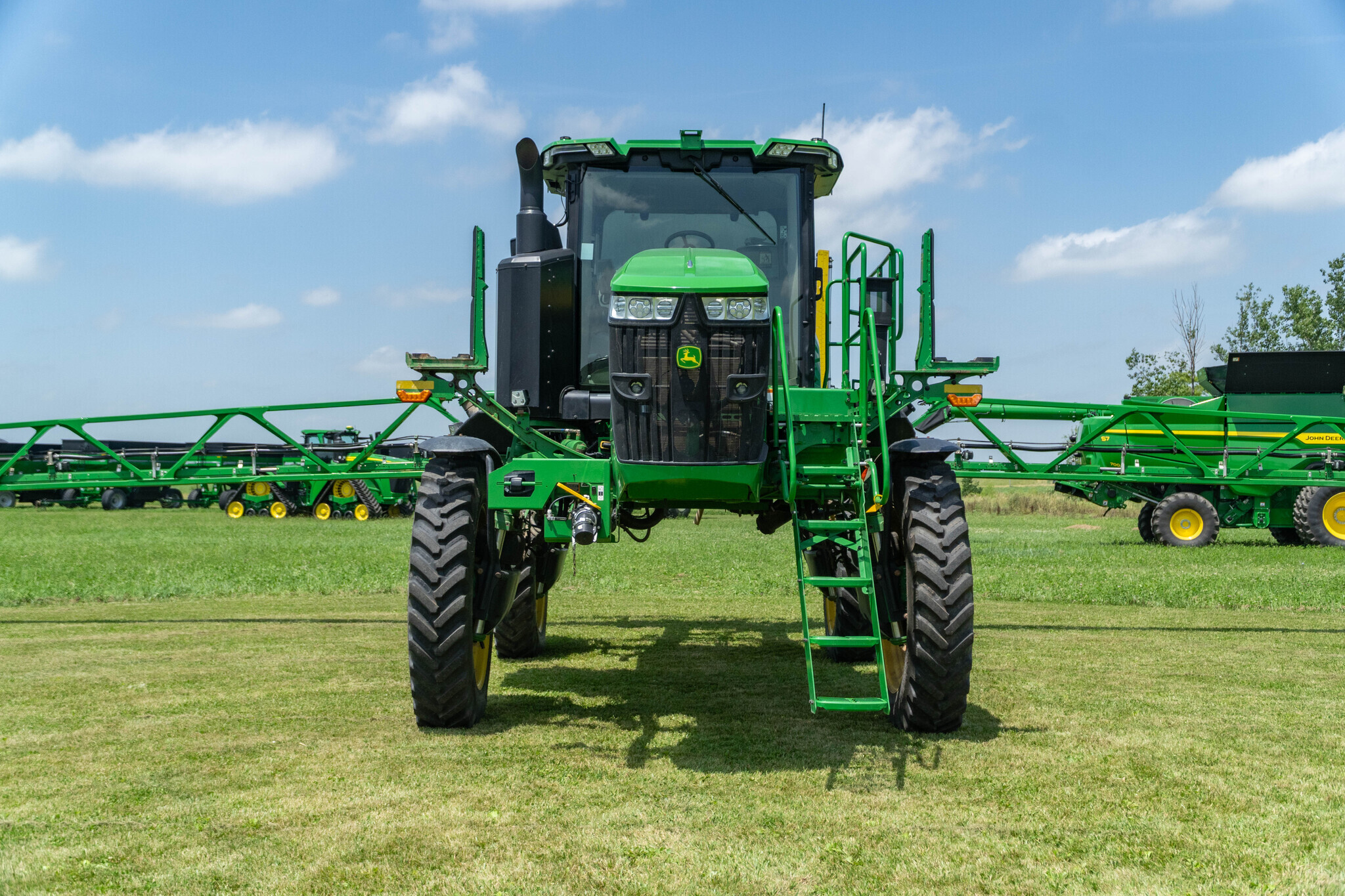 2022 John Deere 410R Self-Propelled Sprayer