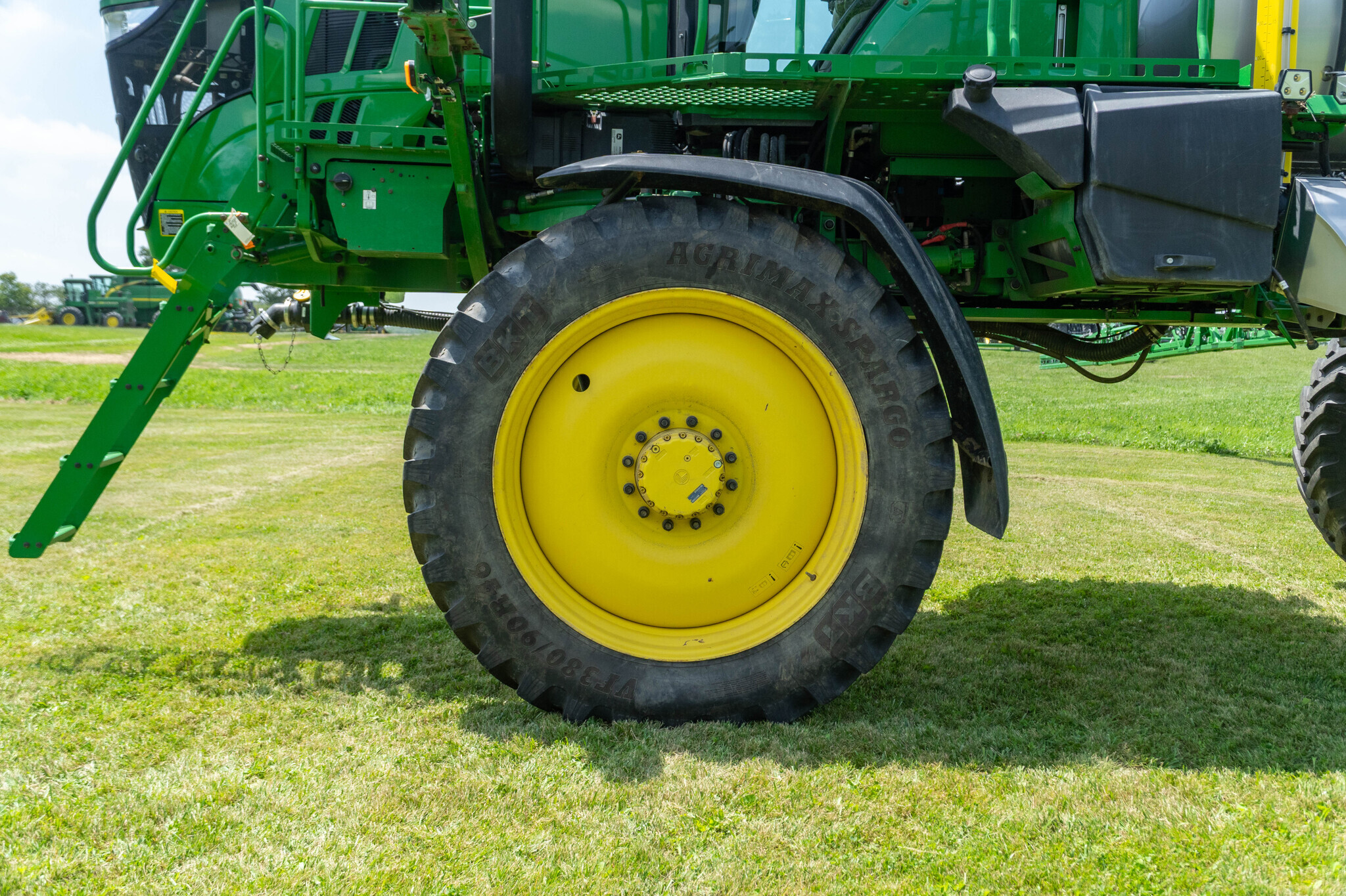 2022 John Deere 410R Self-Propelled Sprayer