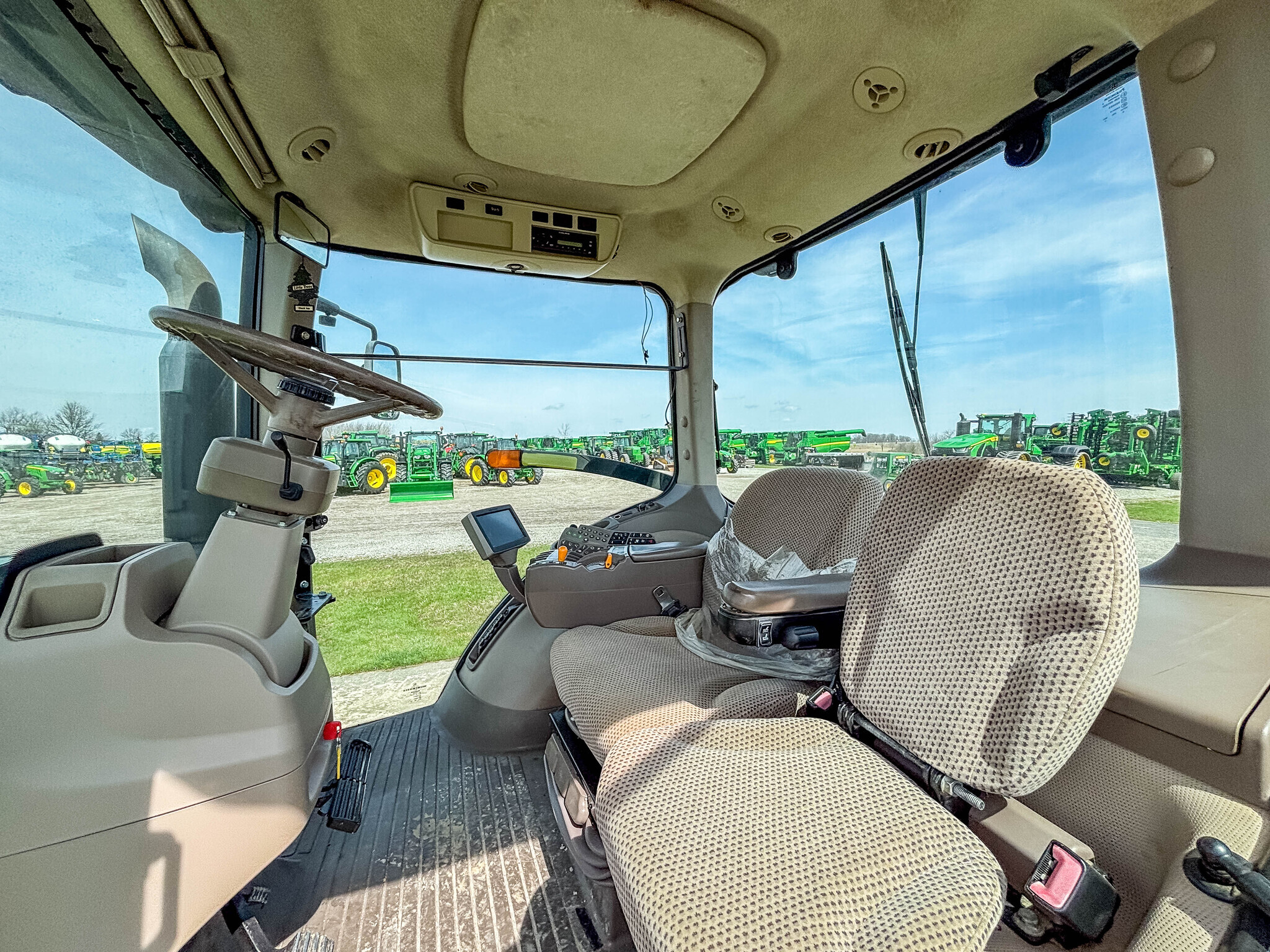 2013 John Deere 8285R Tractor