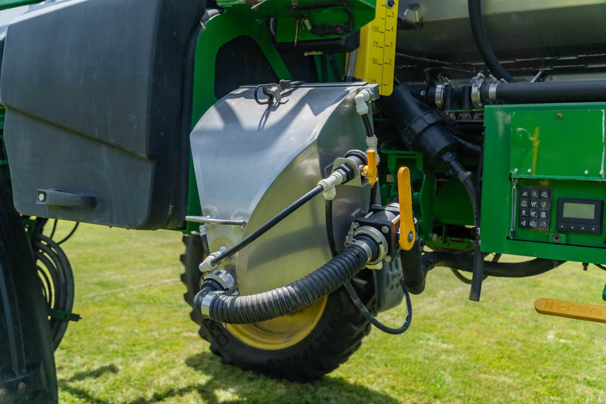 2022 John Deere 410R Self-Propelled Sprayer