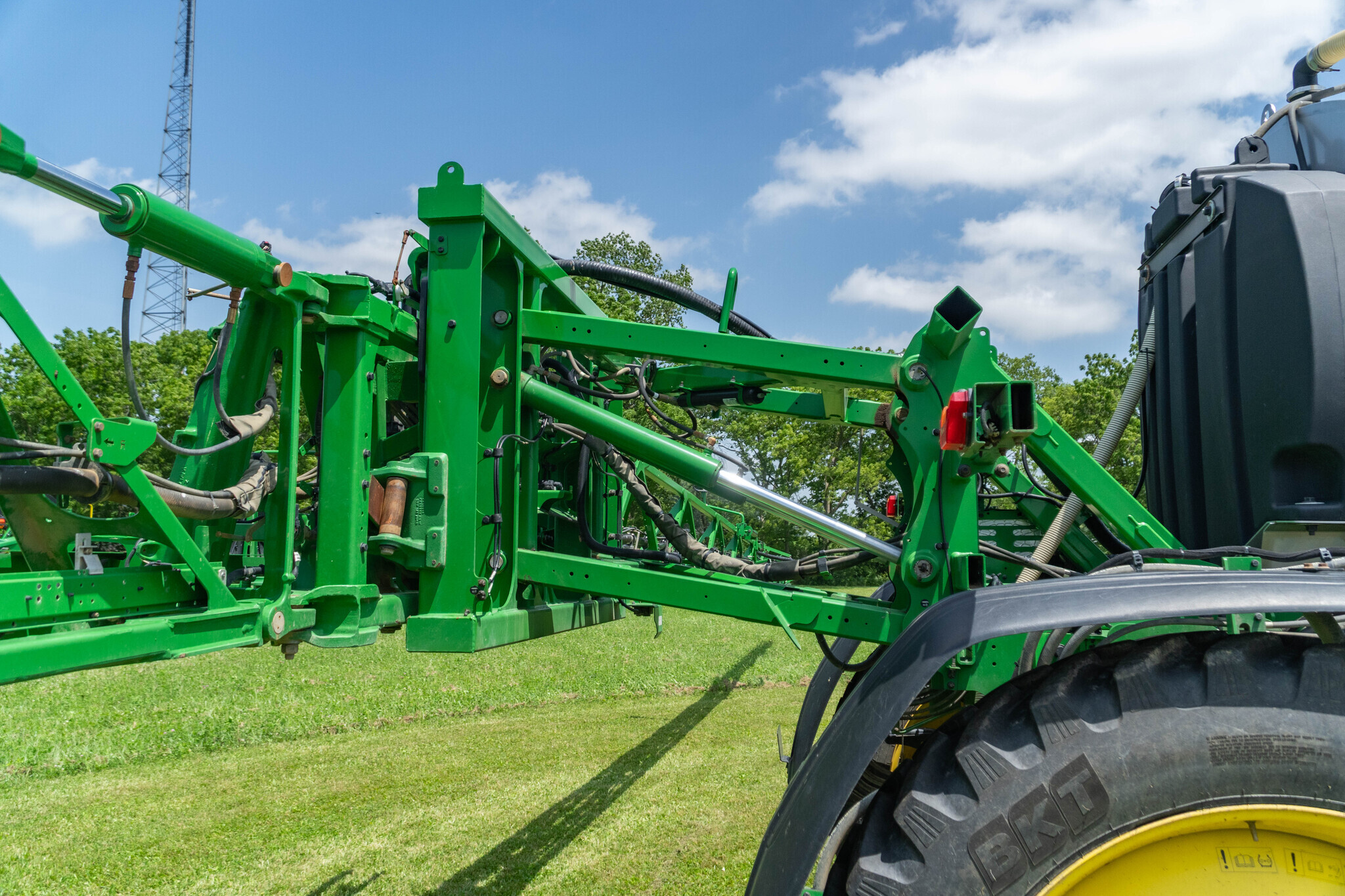 2022 John Deere 410R Self-Propelled Sprayer