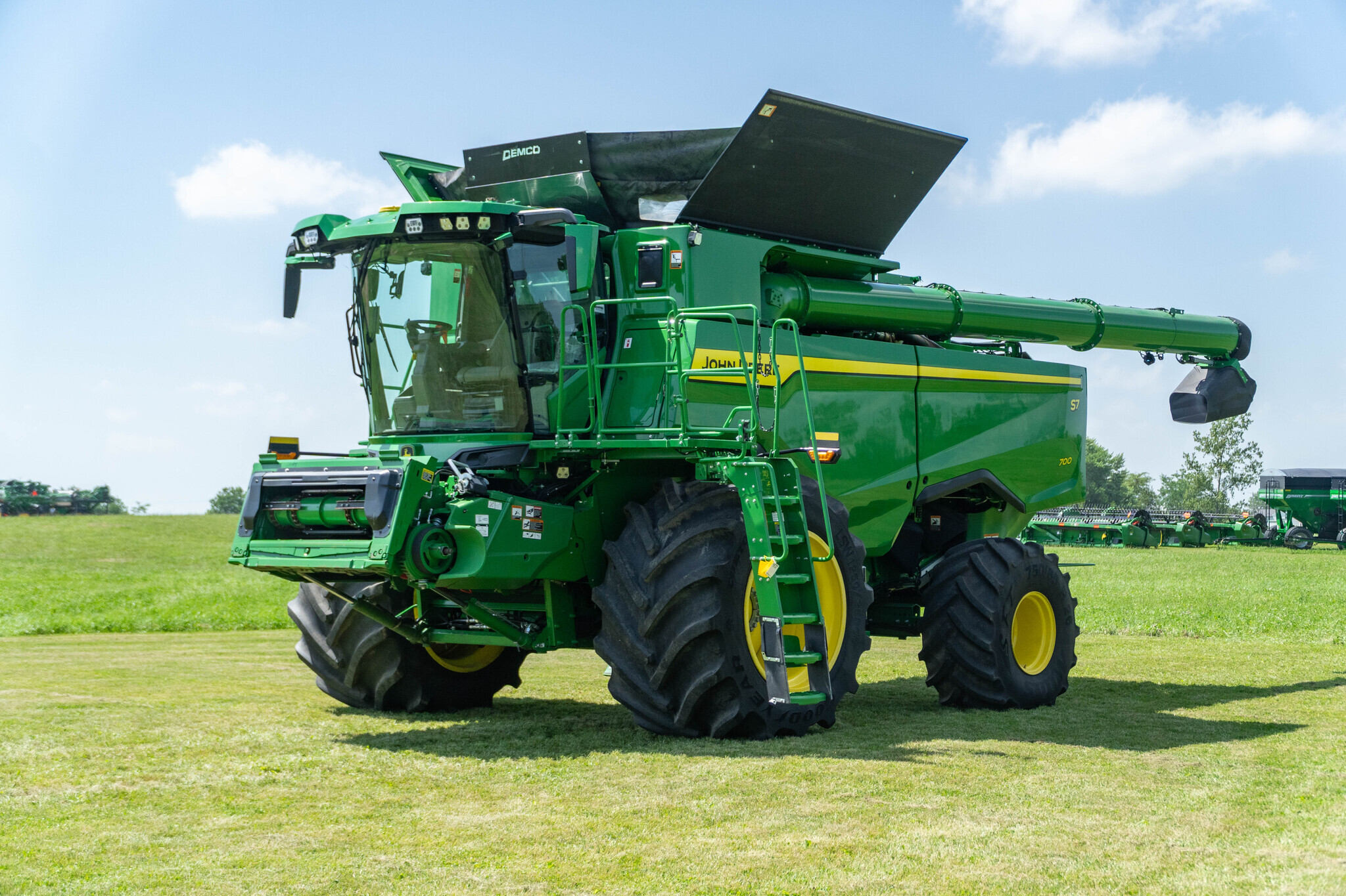 2025 John Deere S7 700 Combine