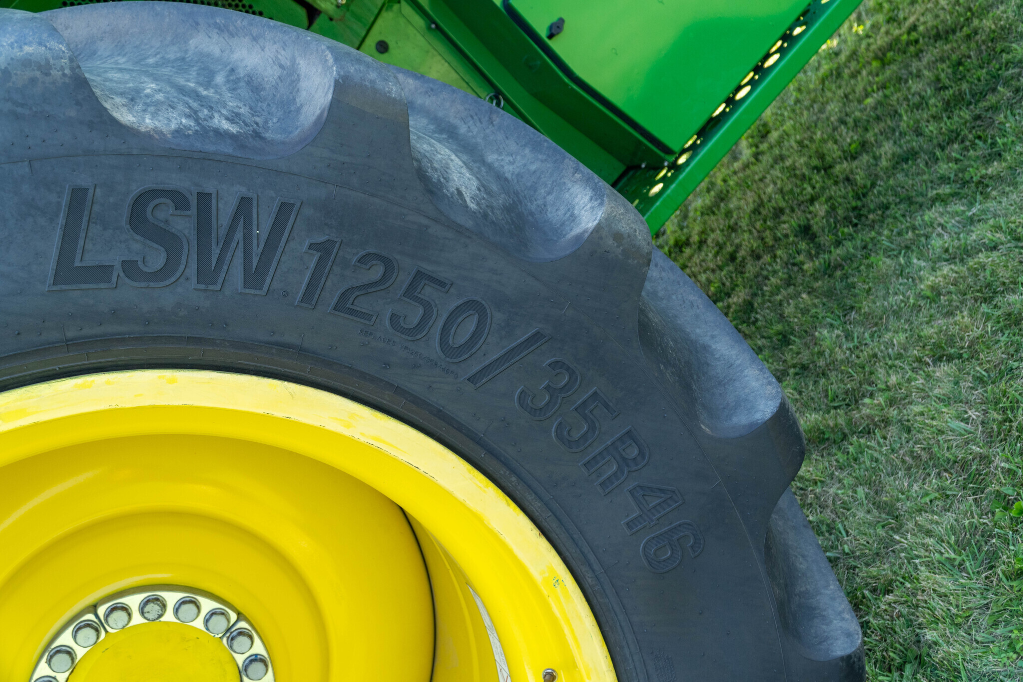 2025 John Deere S7 700 Combine