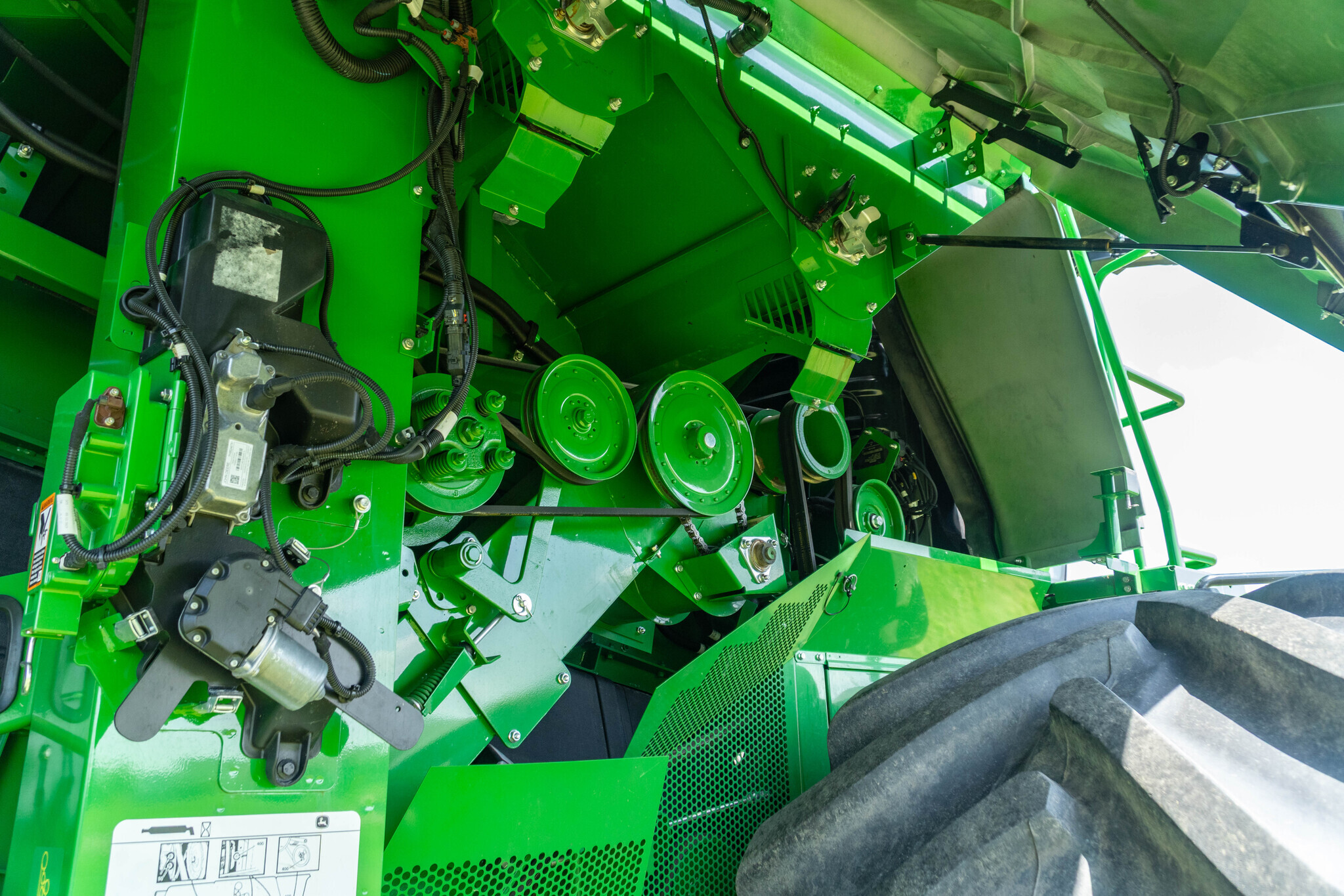 2025 John Deere S7 700 Combine