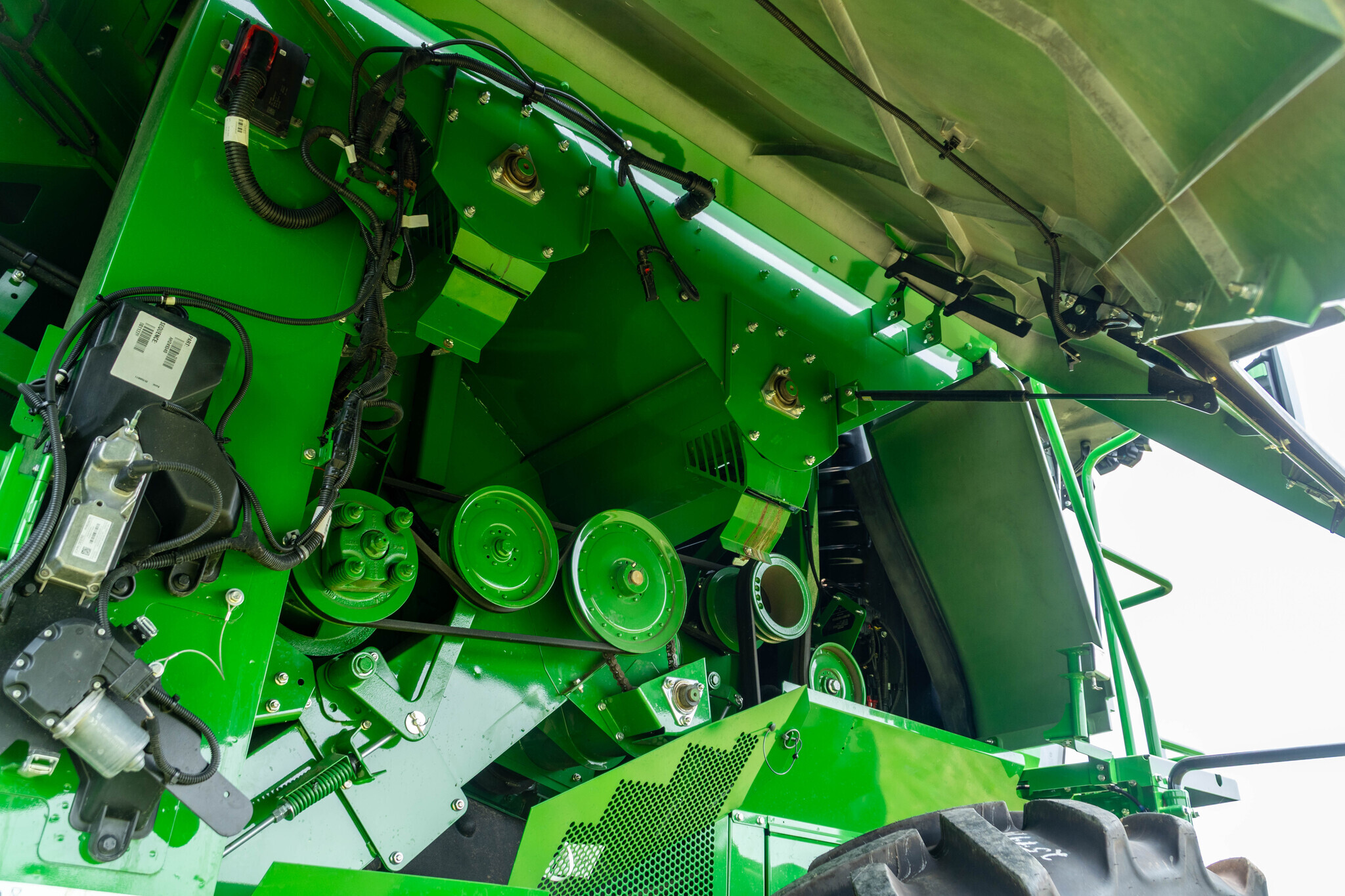 2025 John Deere S7 600 Combine