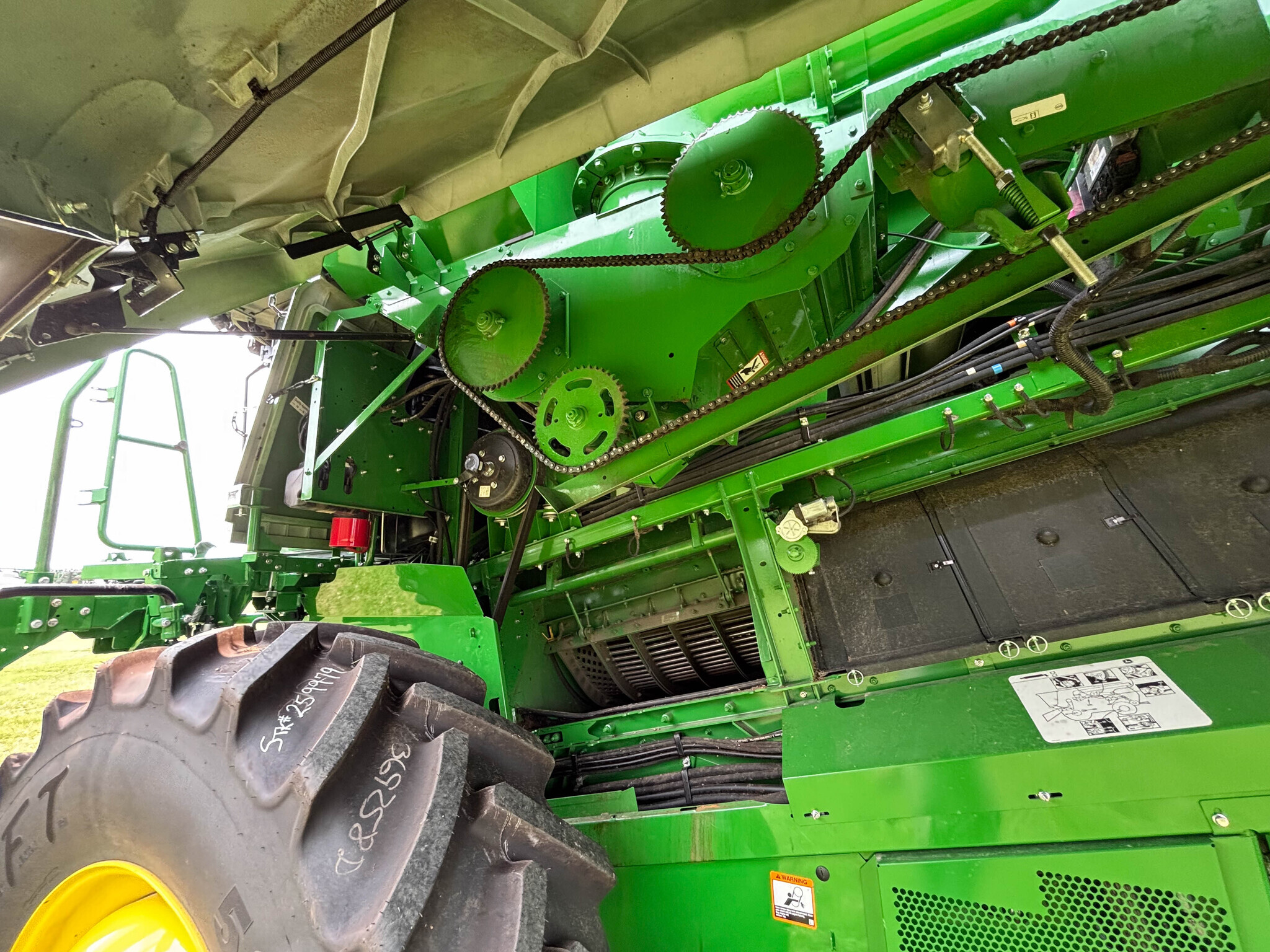 2025 John Deere S7 600 Combine