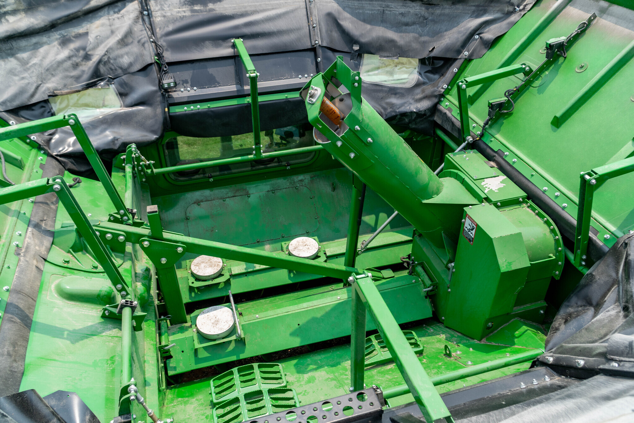 2025 John Deere S7 600 Combine