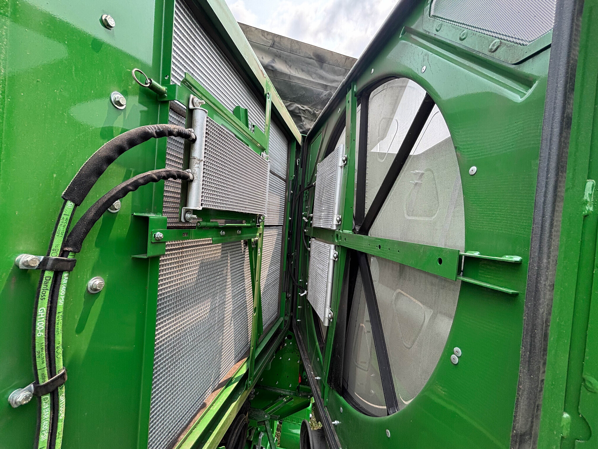 2025 John Deere S7 600 Combine