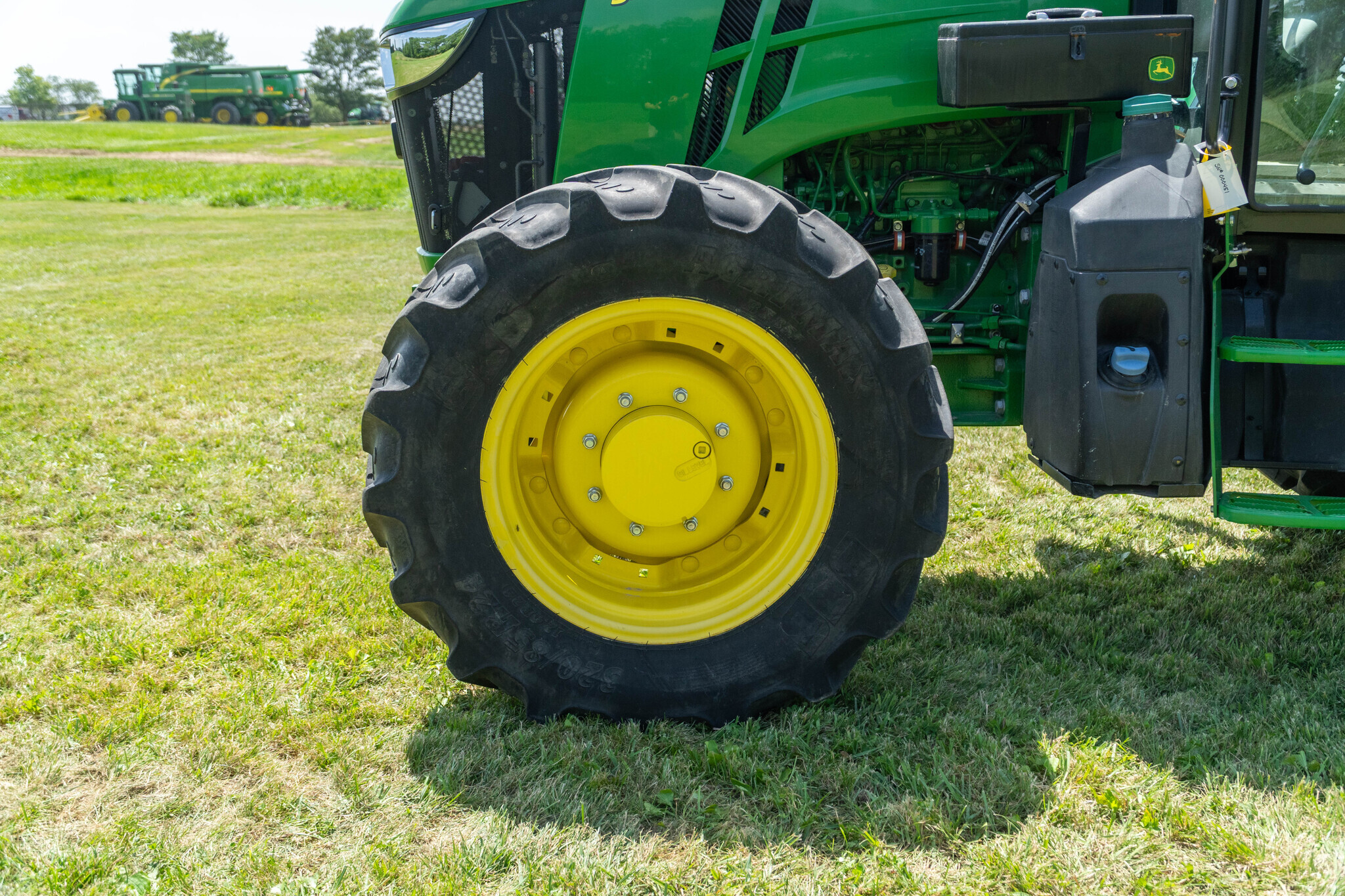 2023 John Deere 5105M Tractor