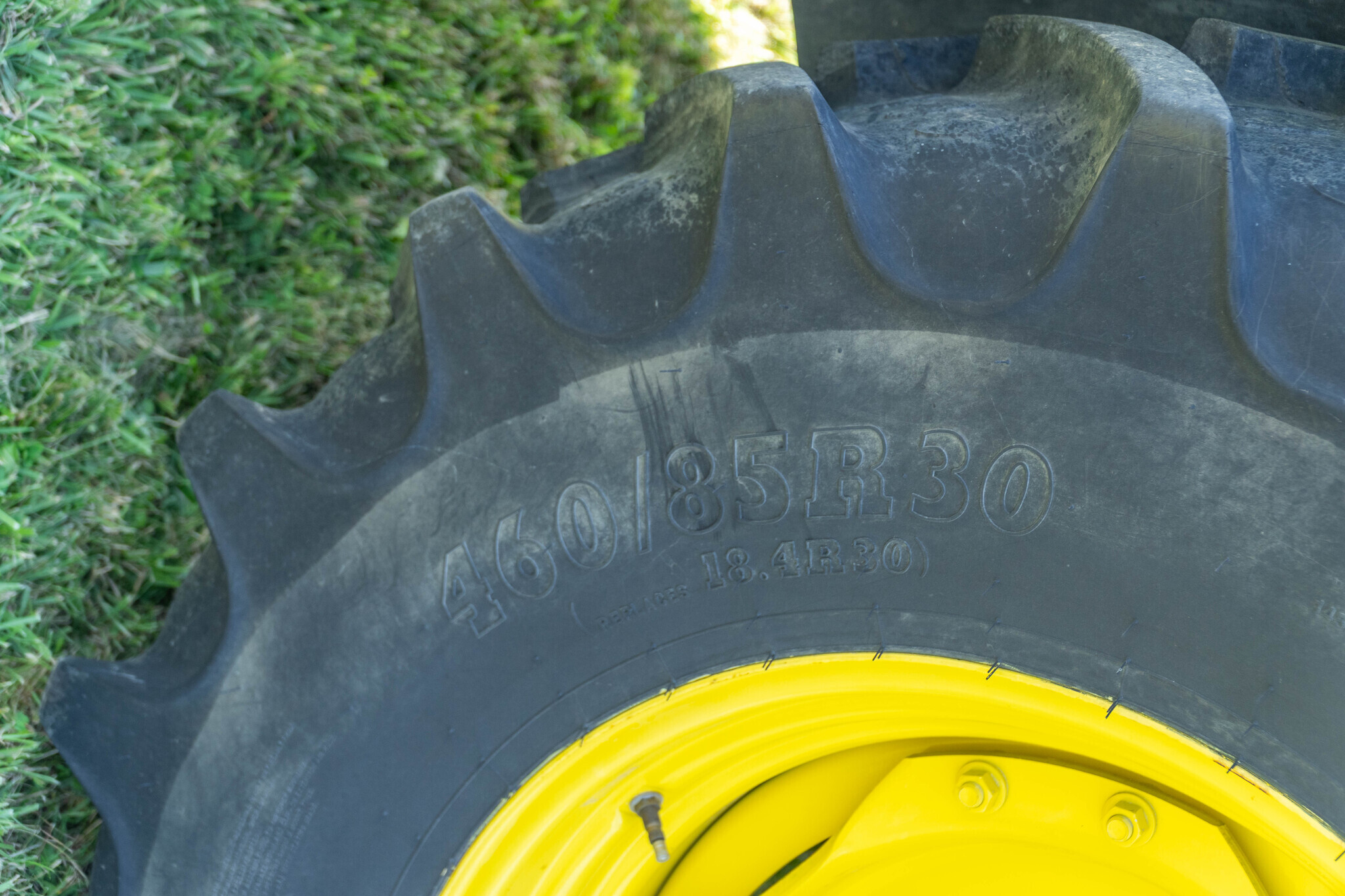 2023 John Deere 5105M Tractor