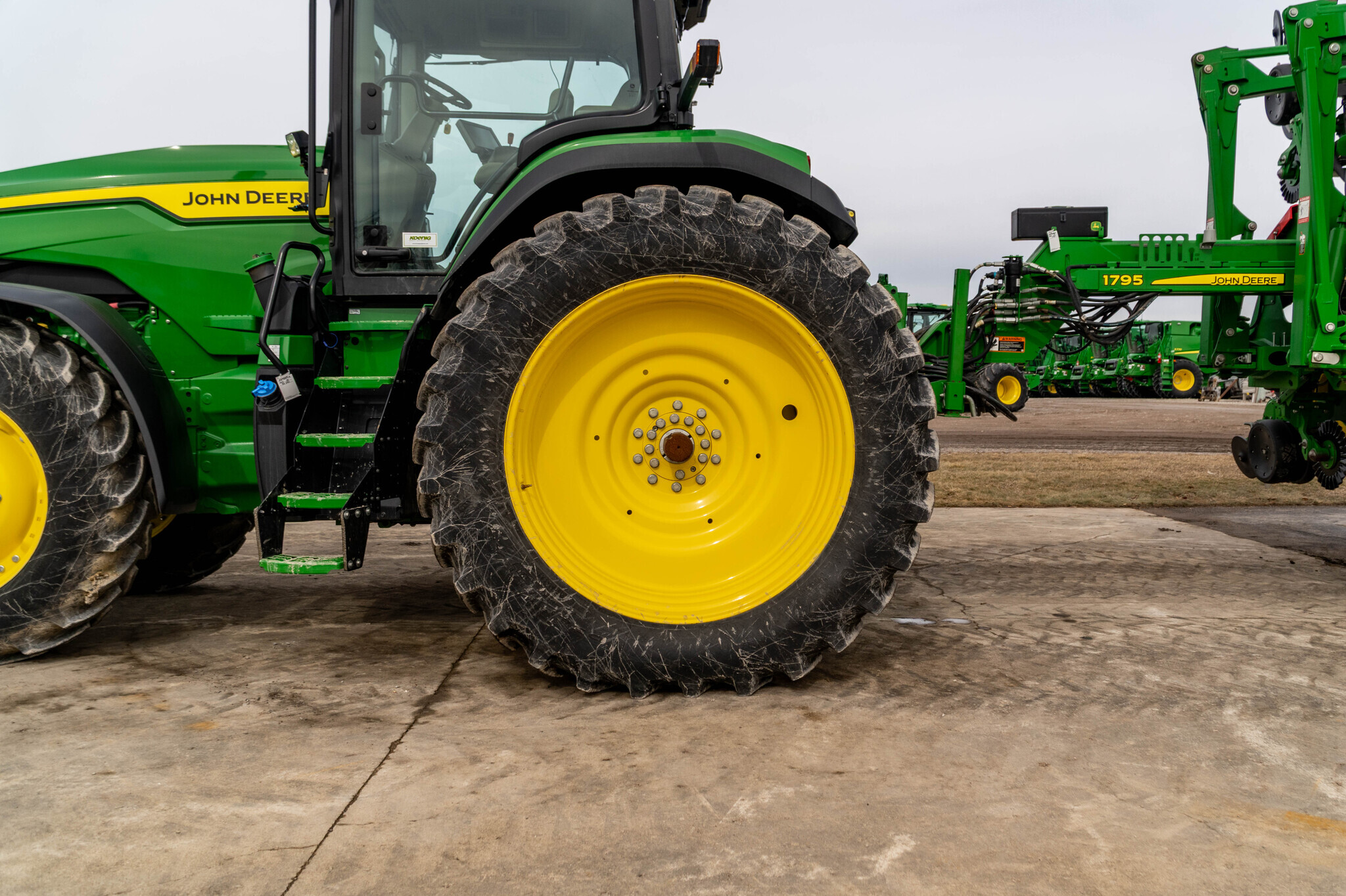 2023 John Deere 8R 280 Tractor