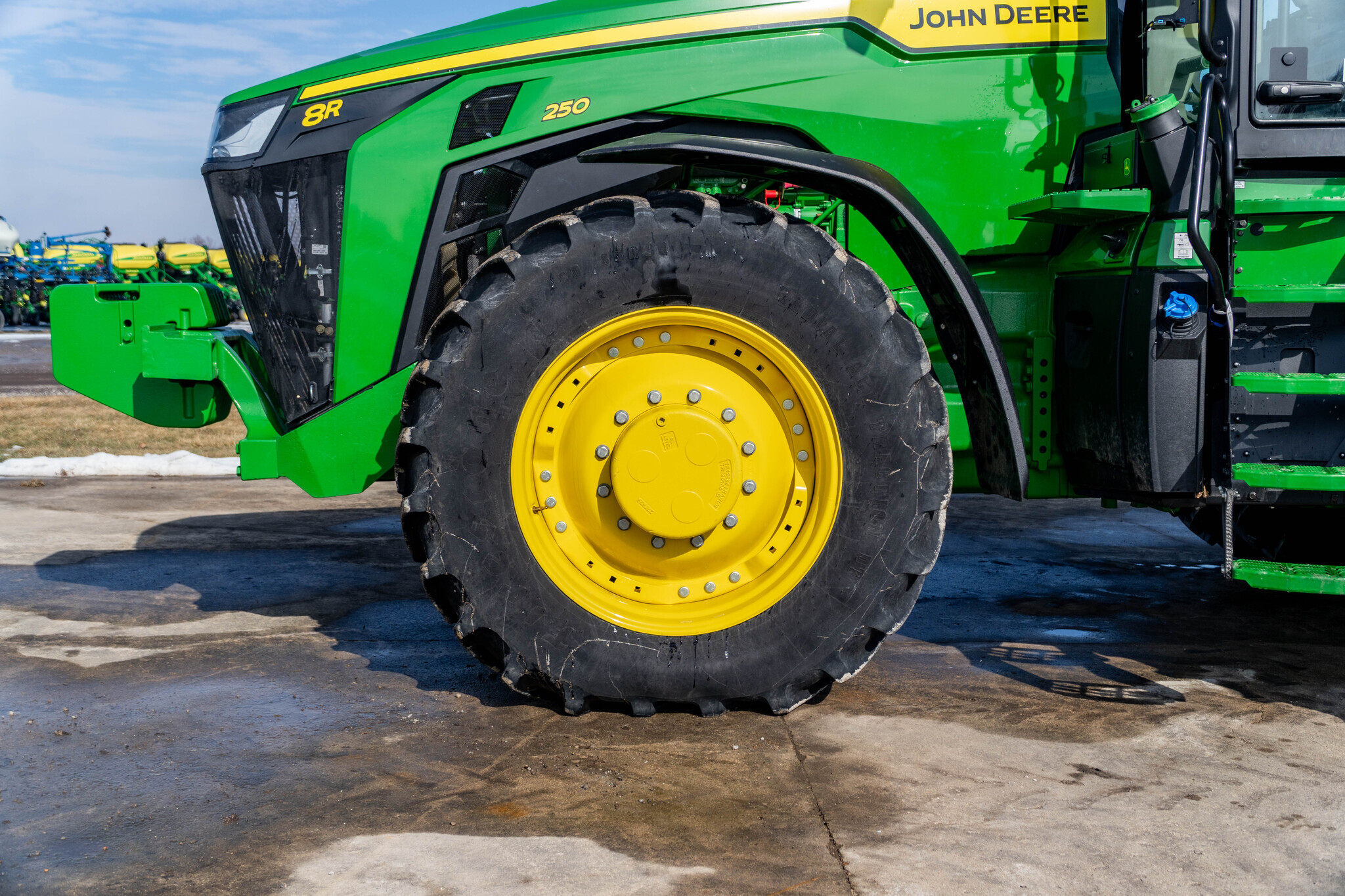 2023 John Deere 8R 250 Tractor