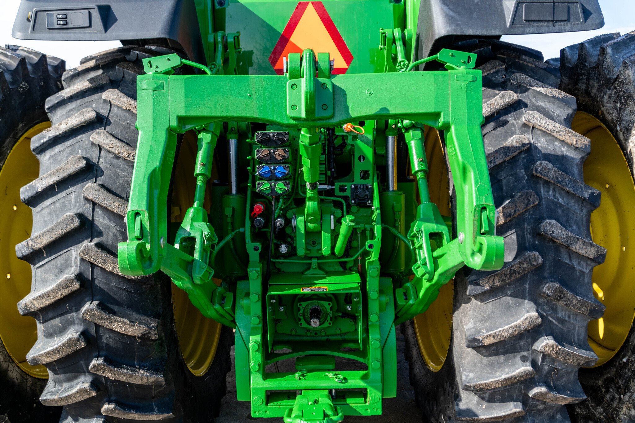 2023 John Deere 8R 250 Tractor