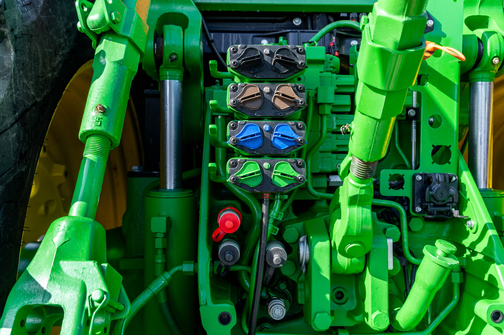 2023 John Deere 8R 250 Tractor