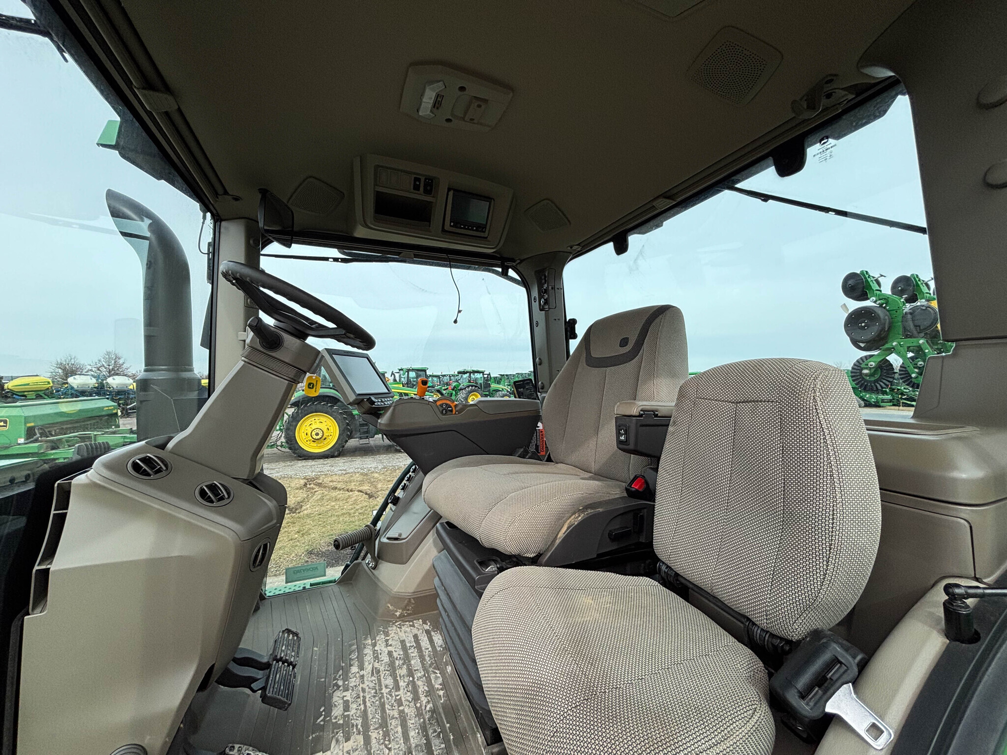 2023 John Deere 8R 280 Tractor