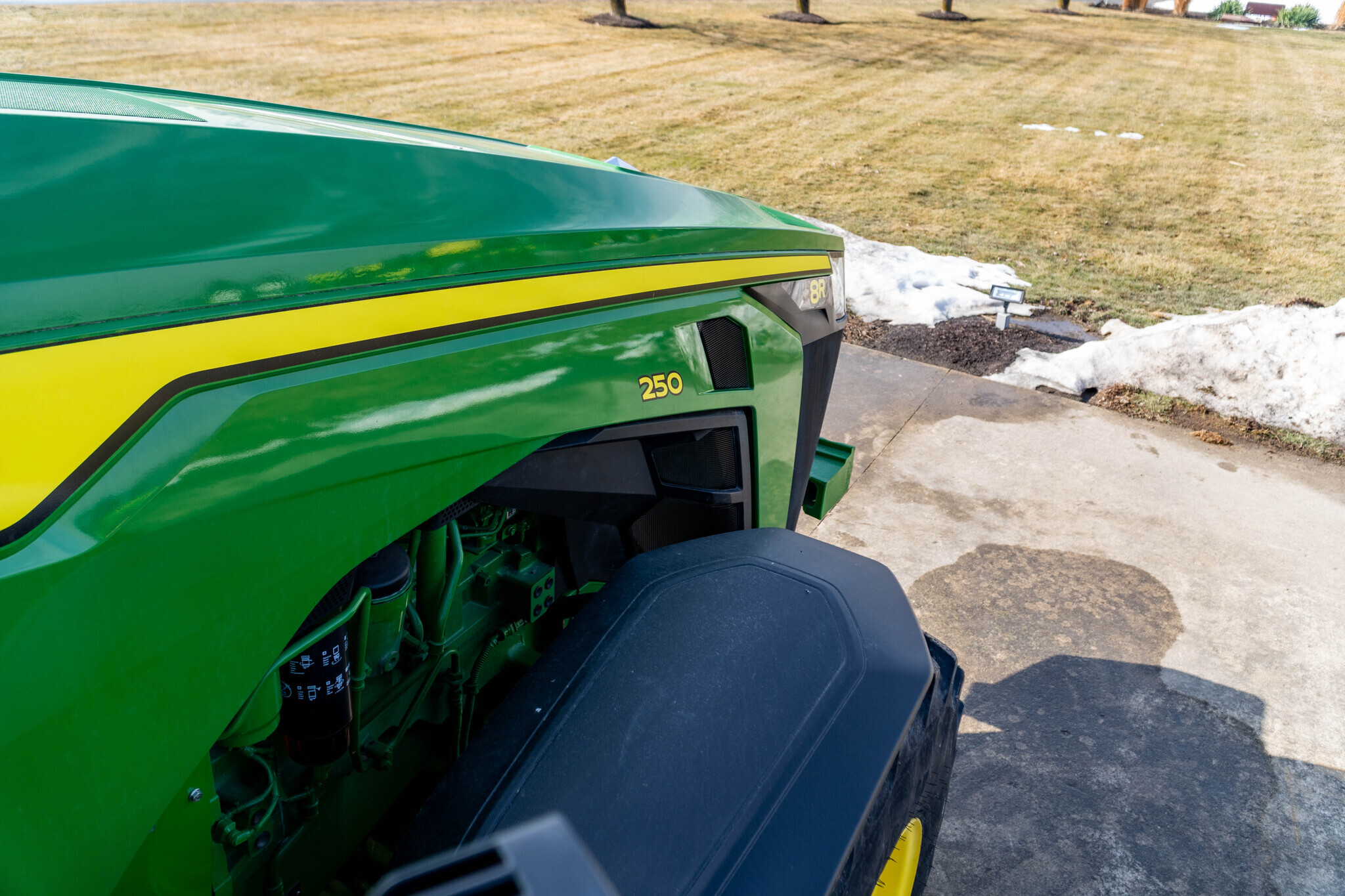 2023 John Deere 8R 250 Tractor