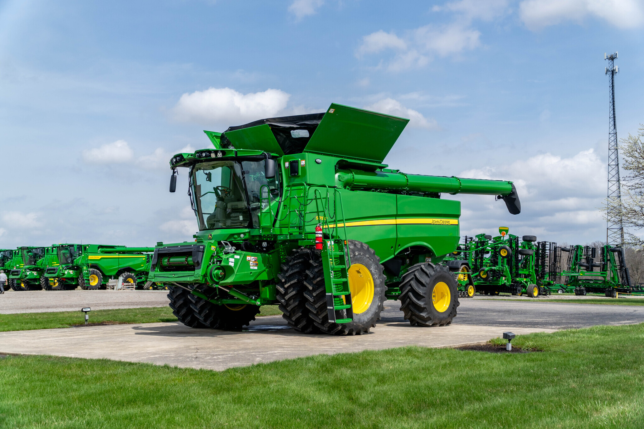 2024 John Deere S780 Combine