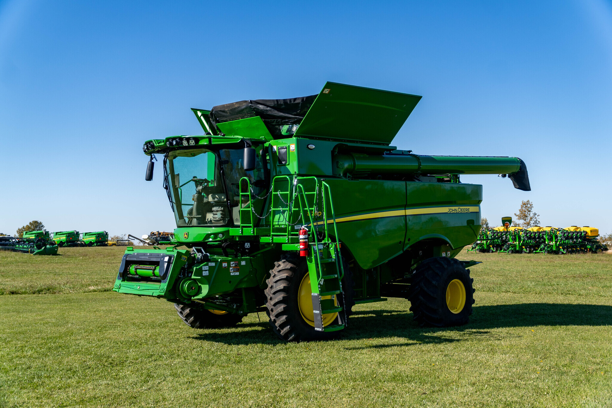 2023 John Deere S760 Combine