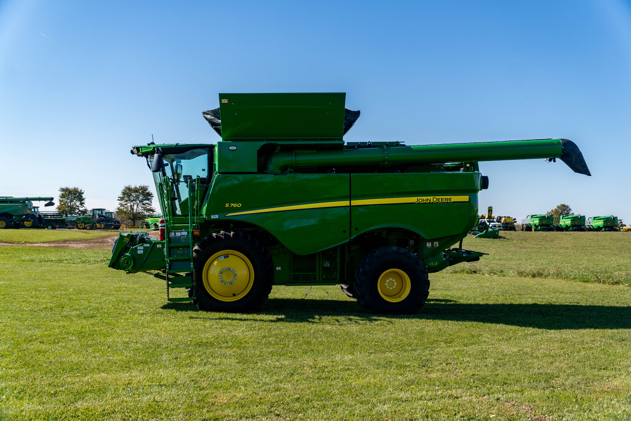 2023 John Deere S760 Combine