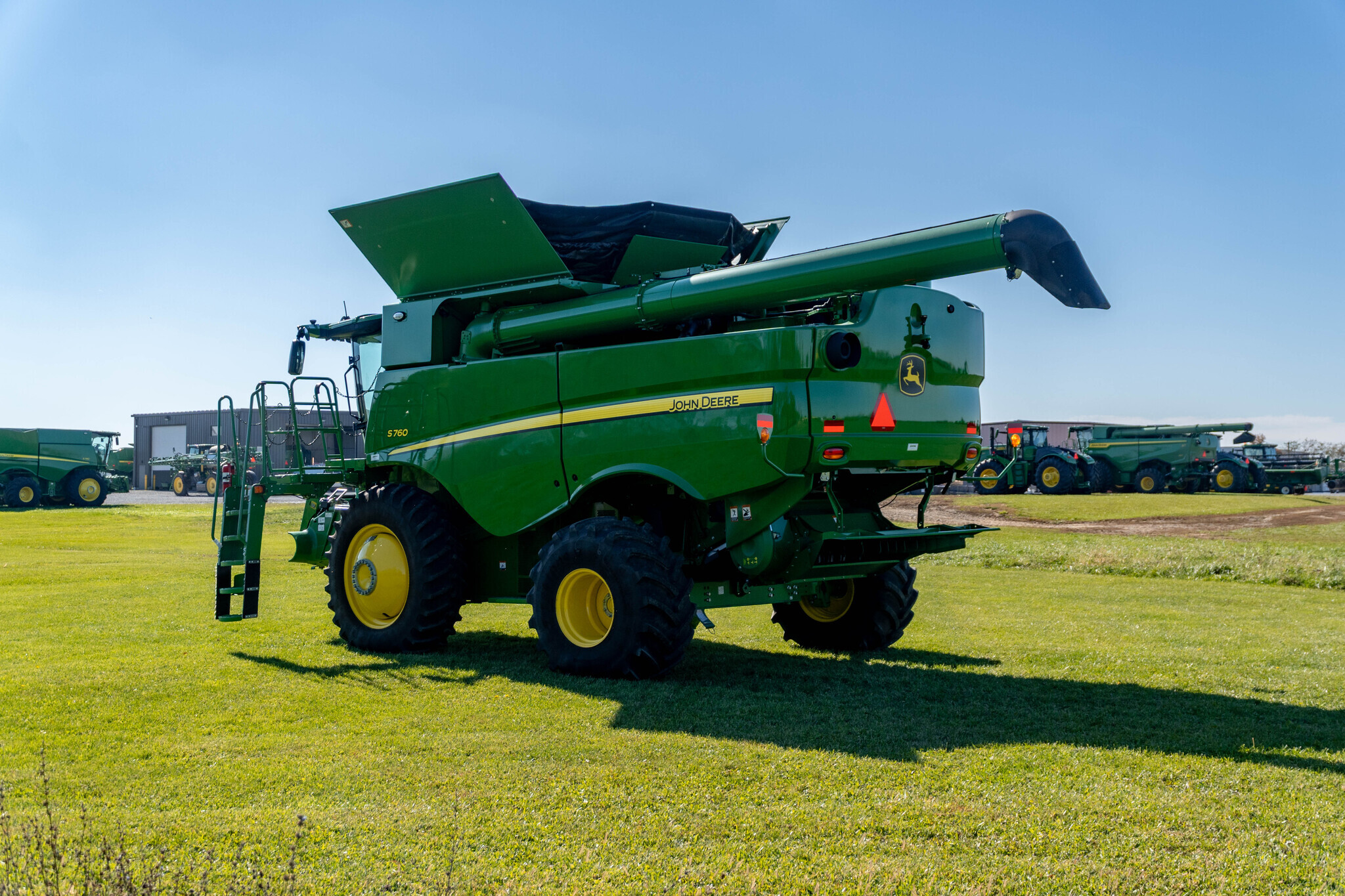2023 John Deere S760 Combine