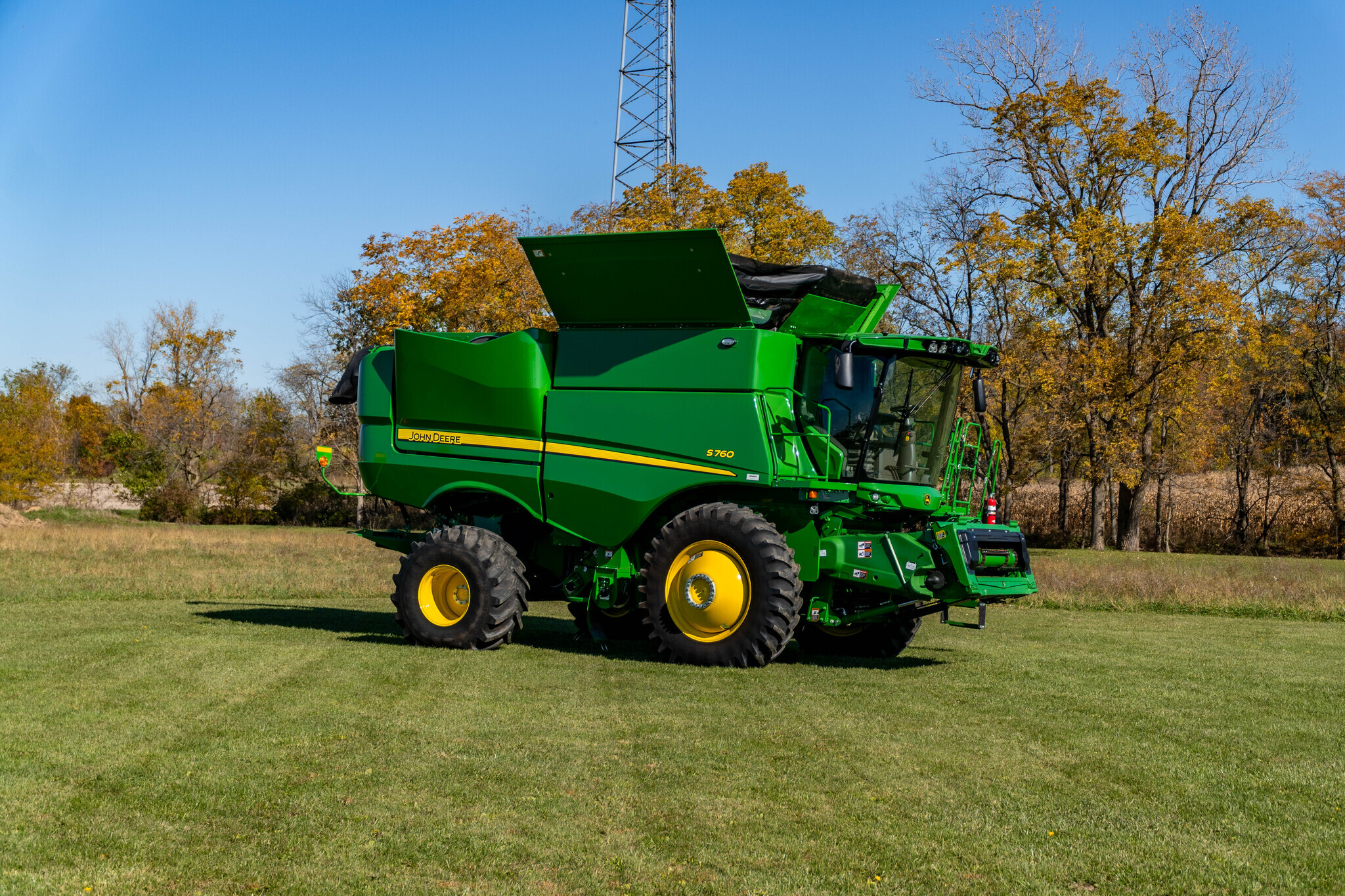 2023 John Deere S760 Combine