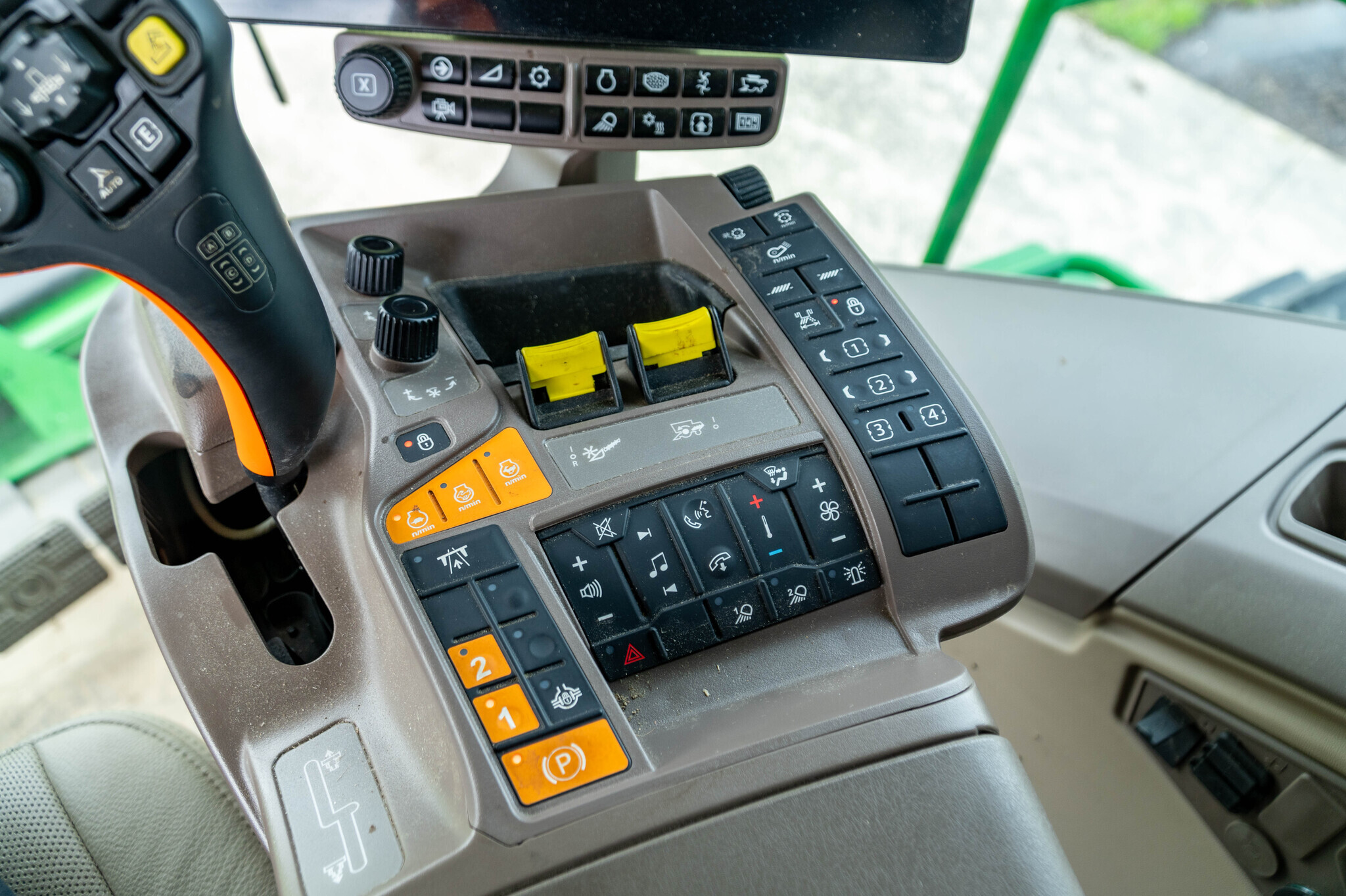 2024 John Deere S780 Combine