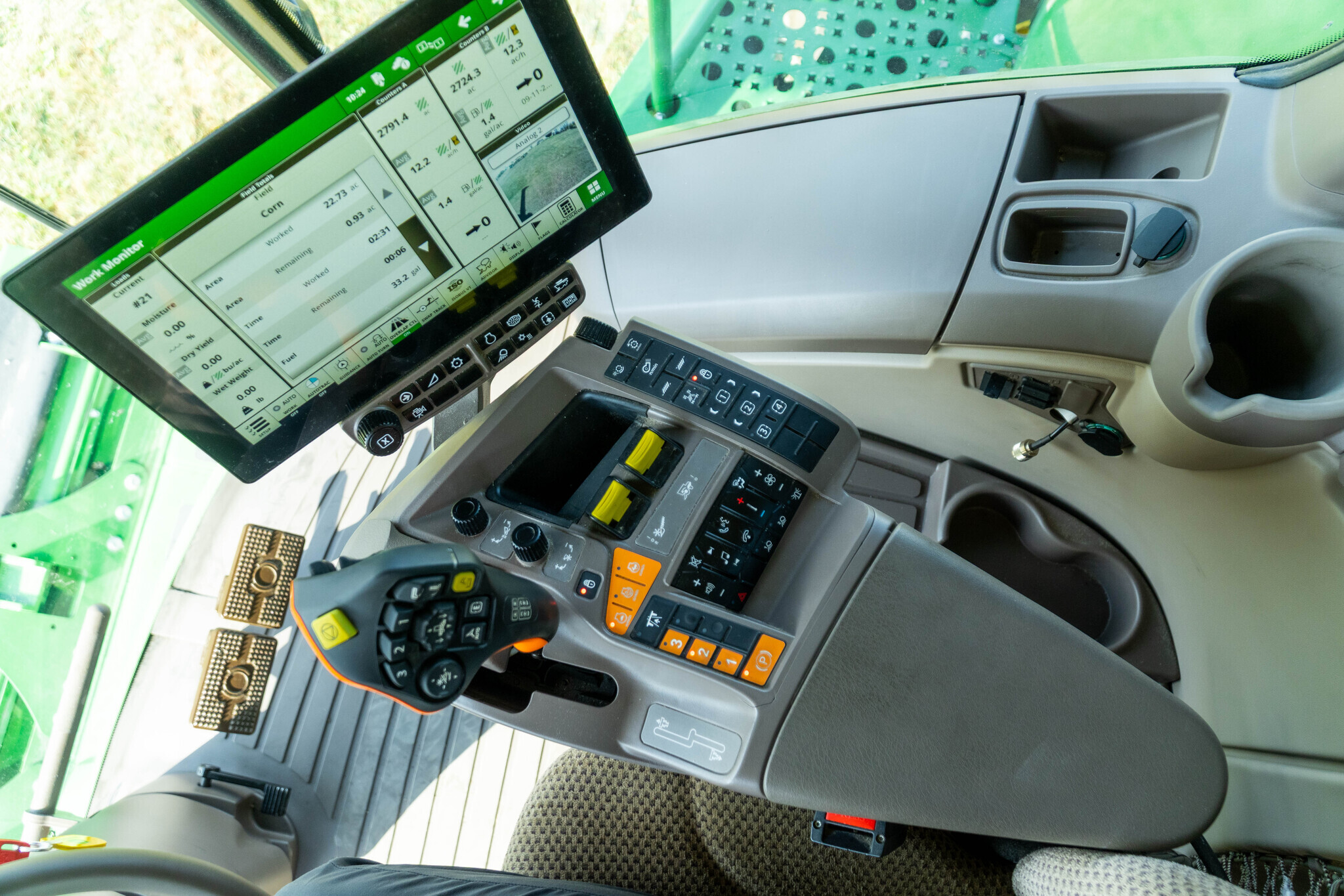 2024 John Deere S760 Combine