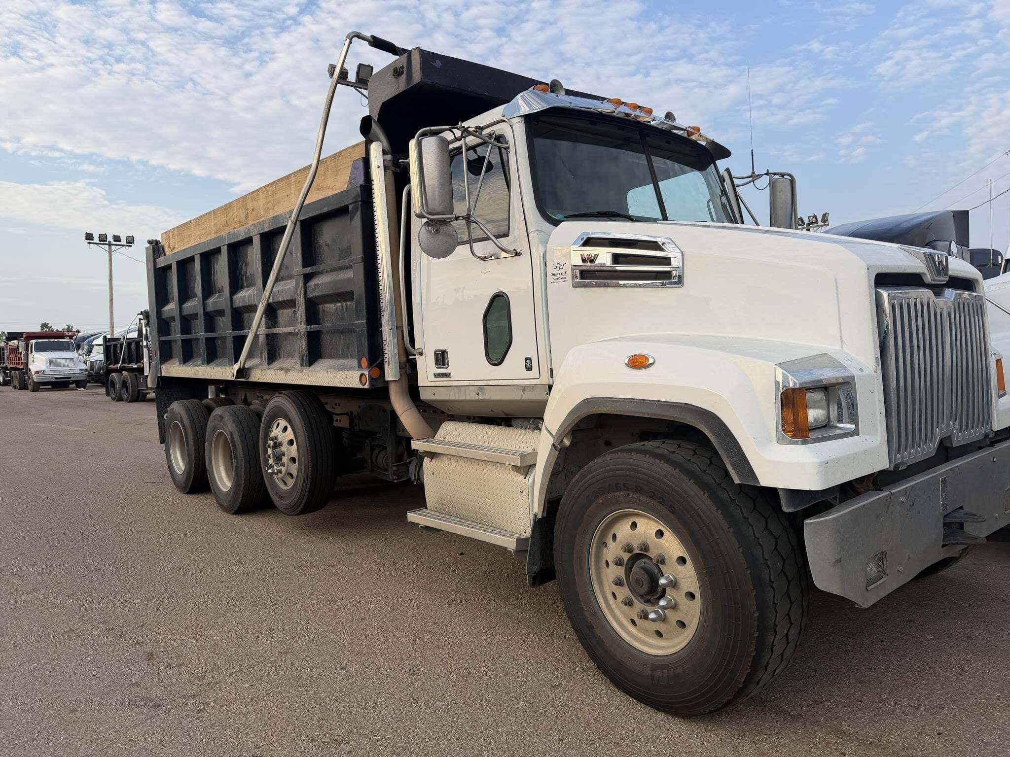 2019 Western Star 4700 Semi Trucks/Trailer