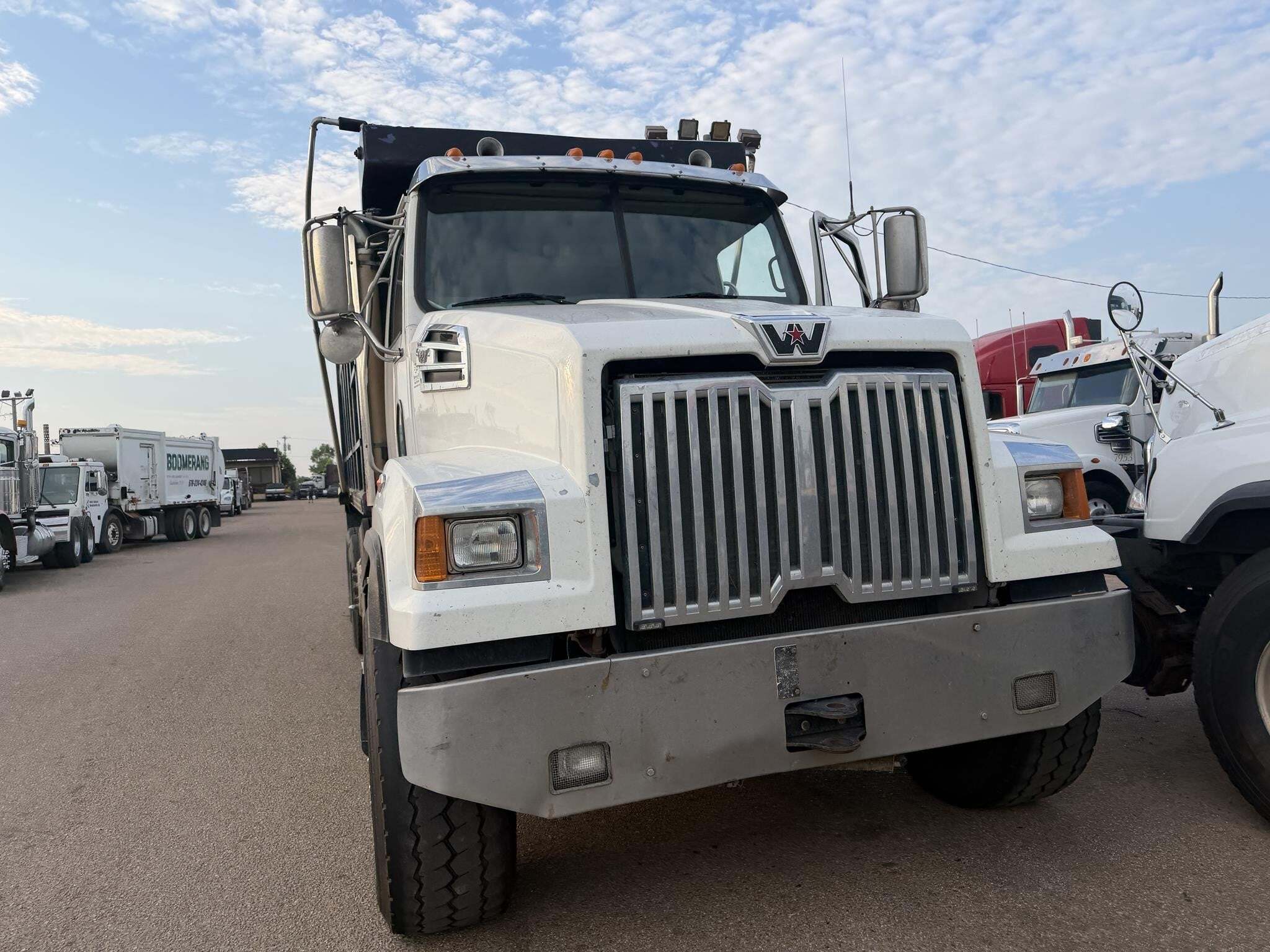 2019 Western Star 4700 Semi Trucks/Trailer