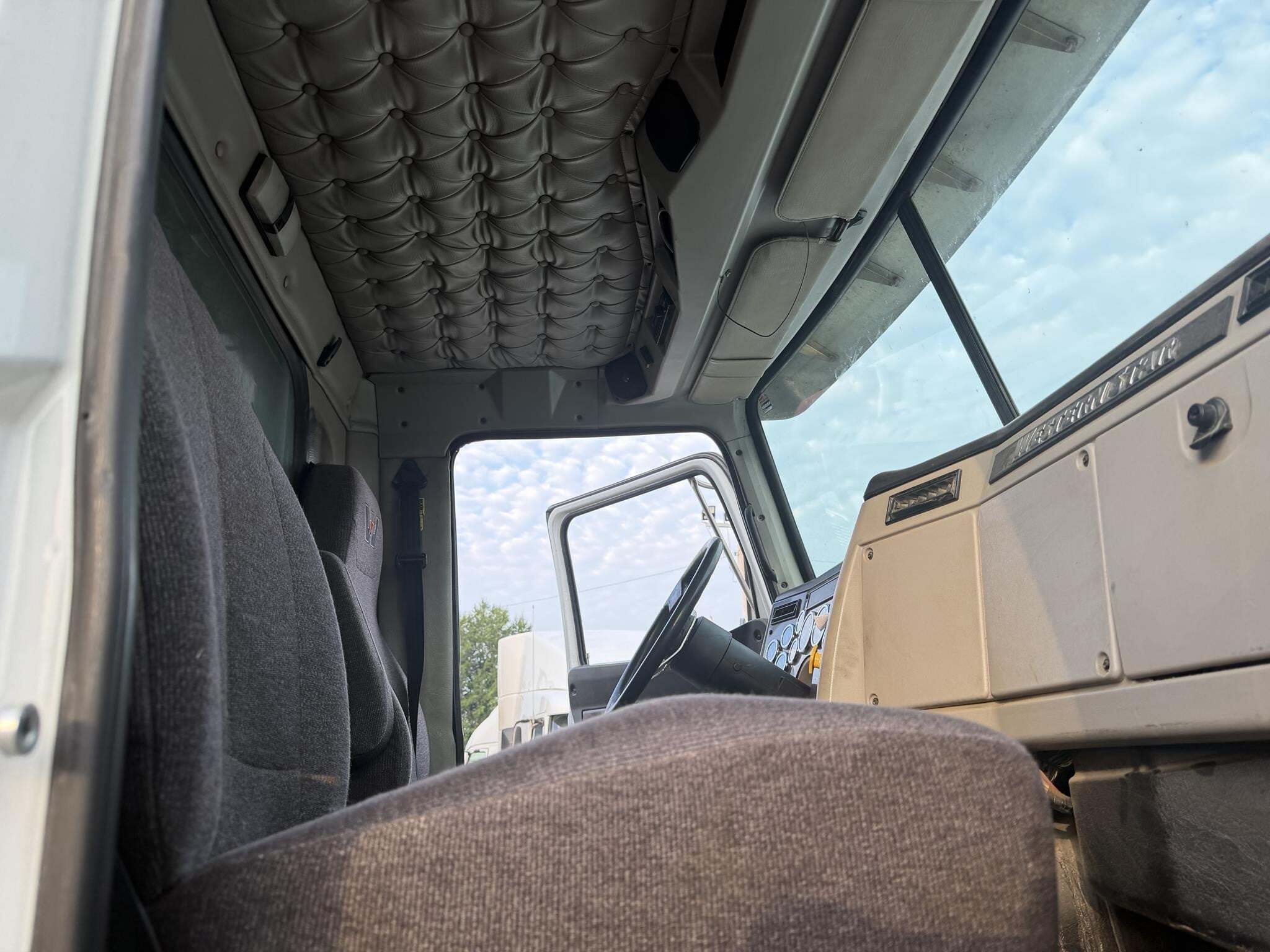 2019 Western Star 4700 Semi Trucks/Trailer
