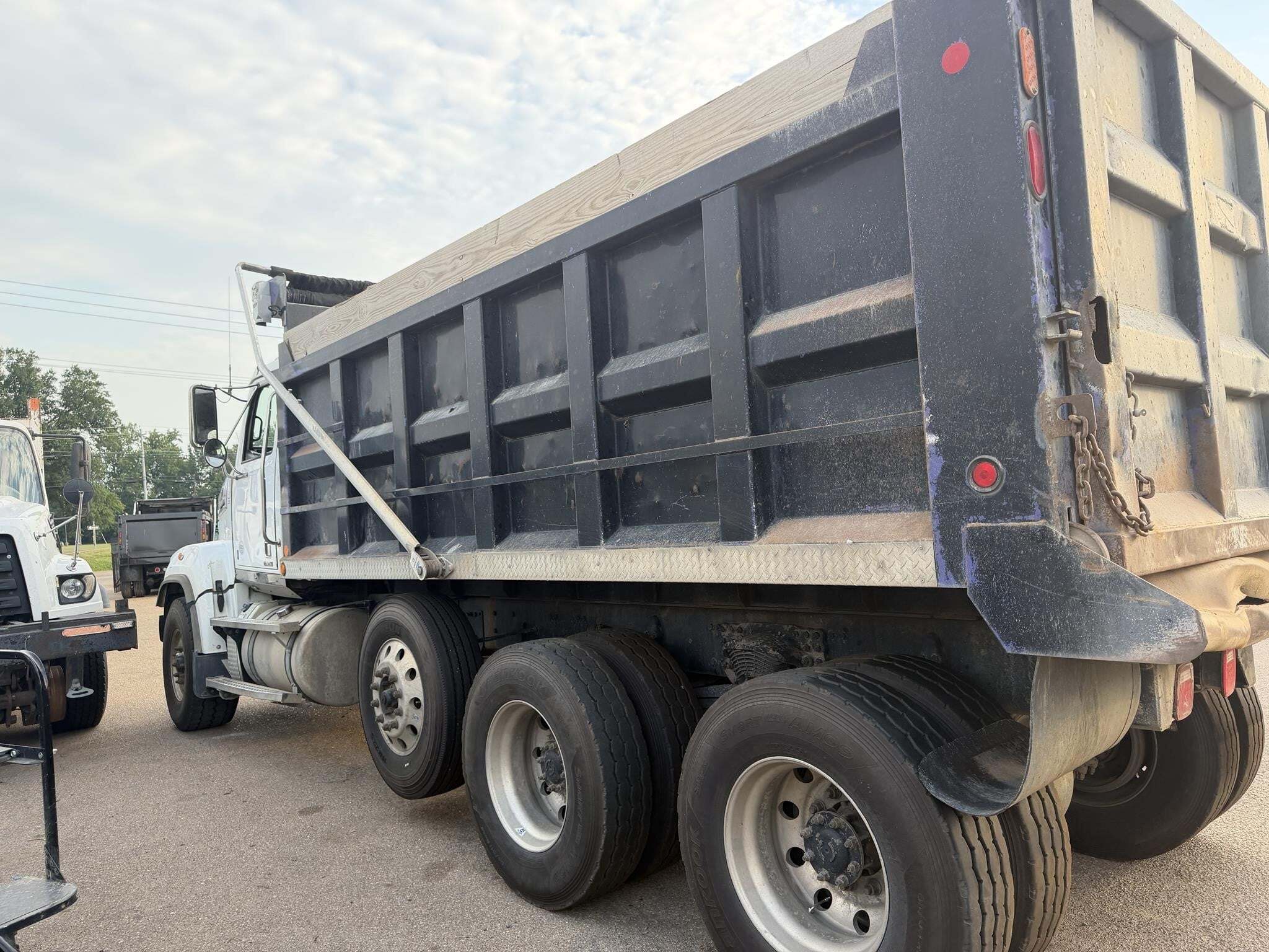 2019 Western Star 4700 Semi Trucks/Trailer