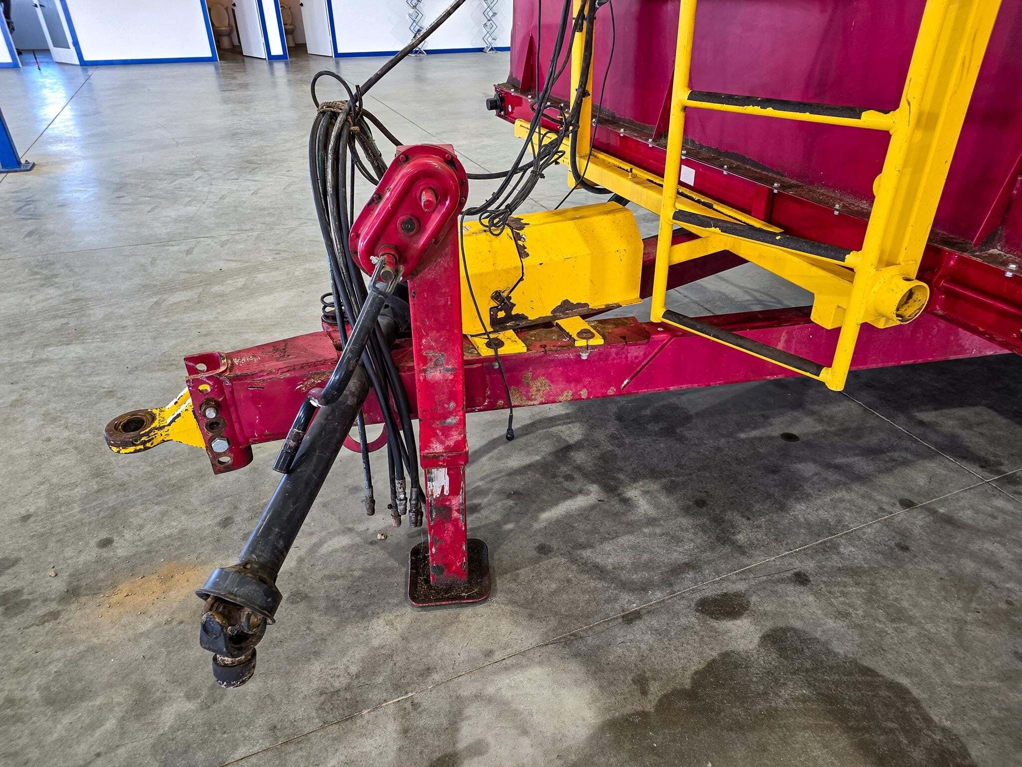 2019 Supreme International 1200T Grinders and Mixer