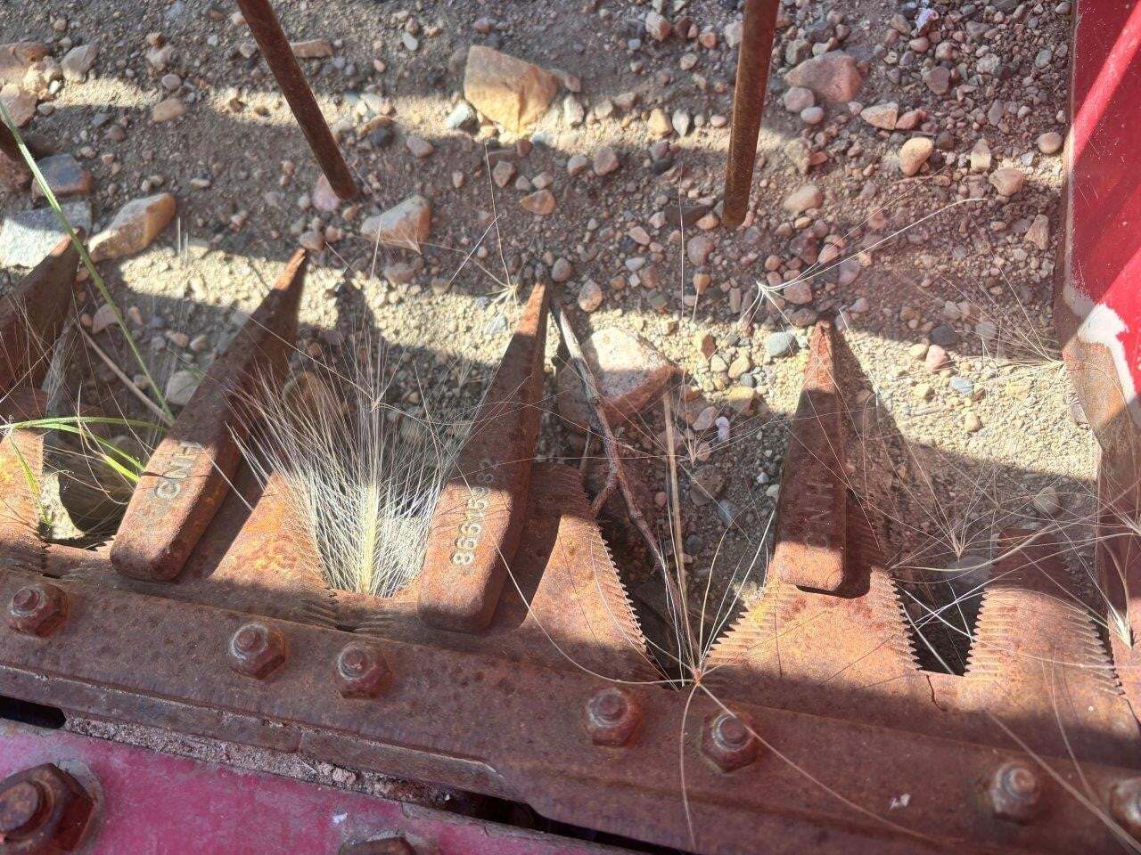 2011 Case IH HDX182 Self-Propelled Windrowers and Swather