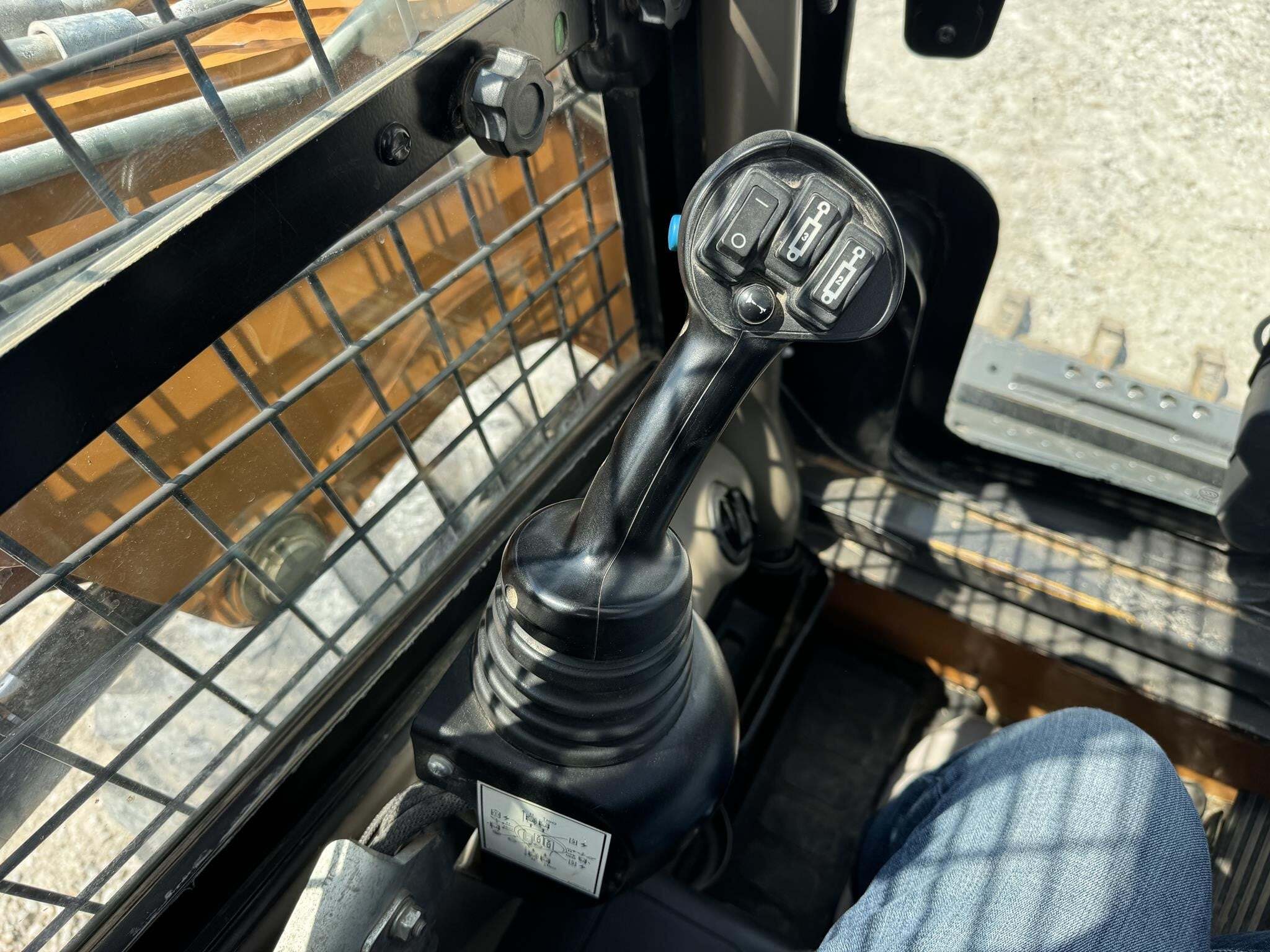 2014 Case SR220 Skid Steer